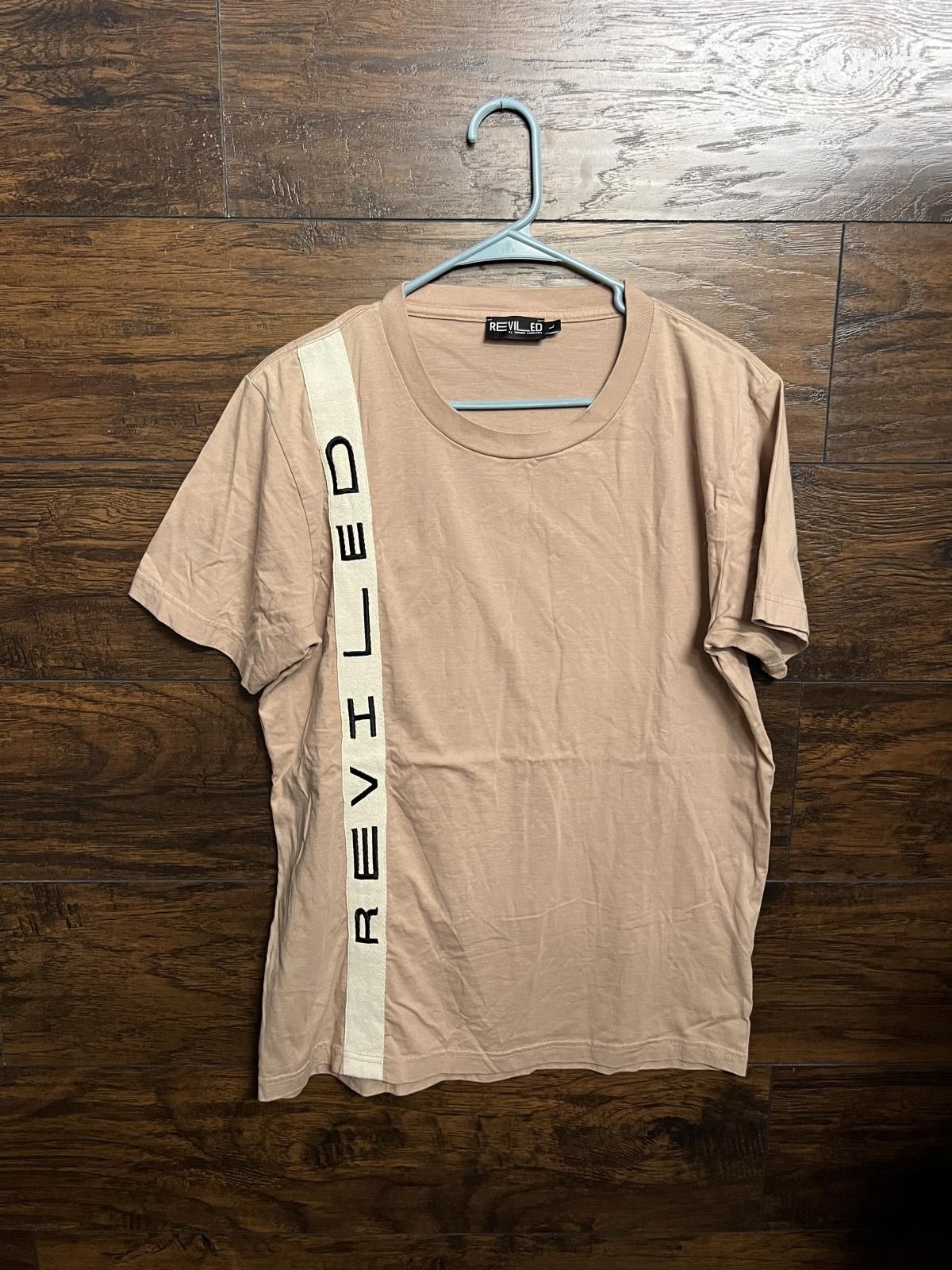 Designer T-shirt Reviled by Shaima Eshmawy Tee Vertical Stripe- L Size L / US 10 / IT 46 - 1 Thumbnail