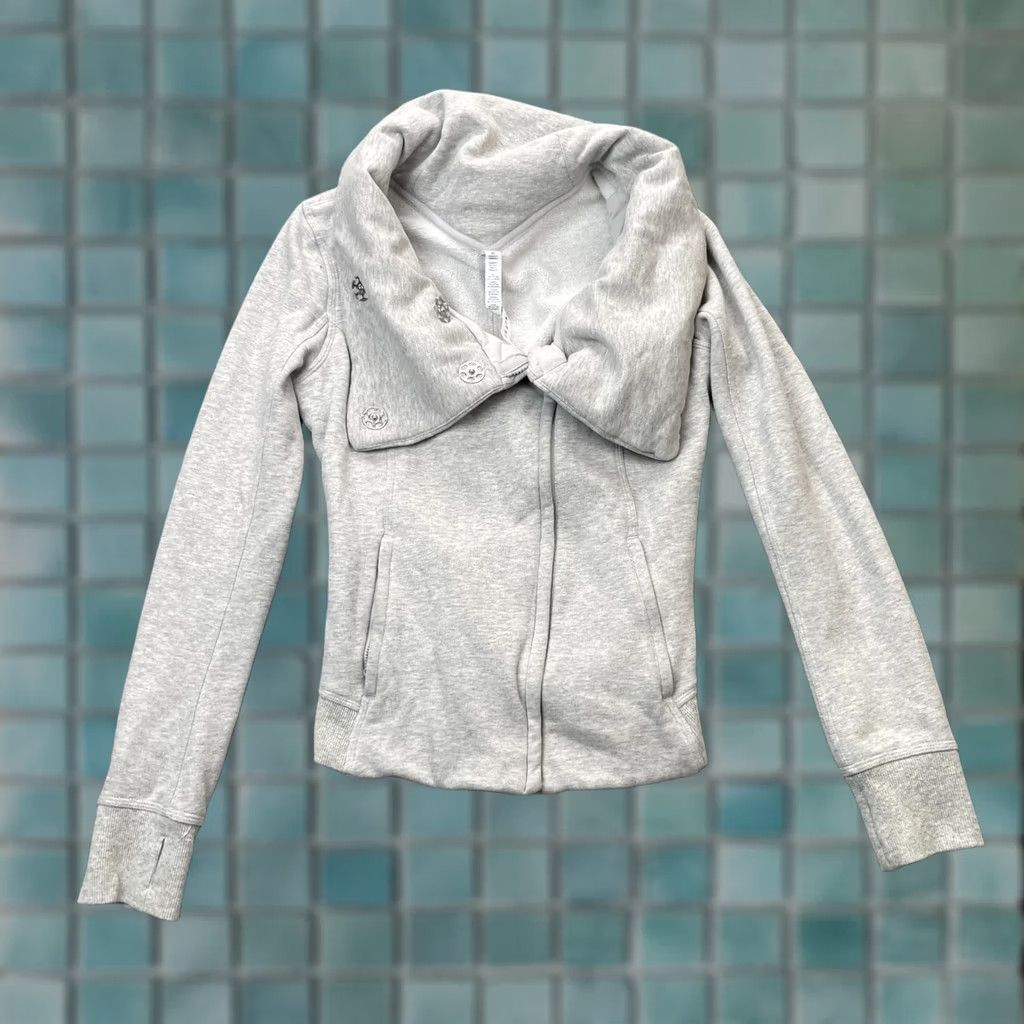 Lululemon Lululemon Jacket Womens 10 Gray Cotton Fleece Zip Short Sleeve Pocket Lined Slim Regular Coat Outdoor Preppy Size L / US 10 / IT 46 - 1 Thumbnail