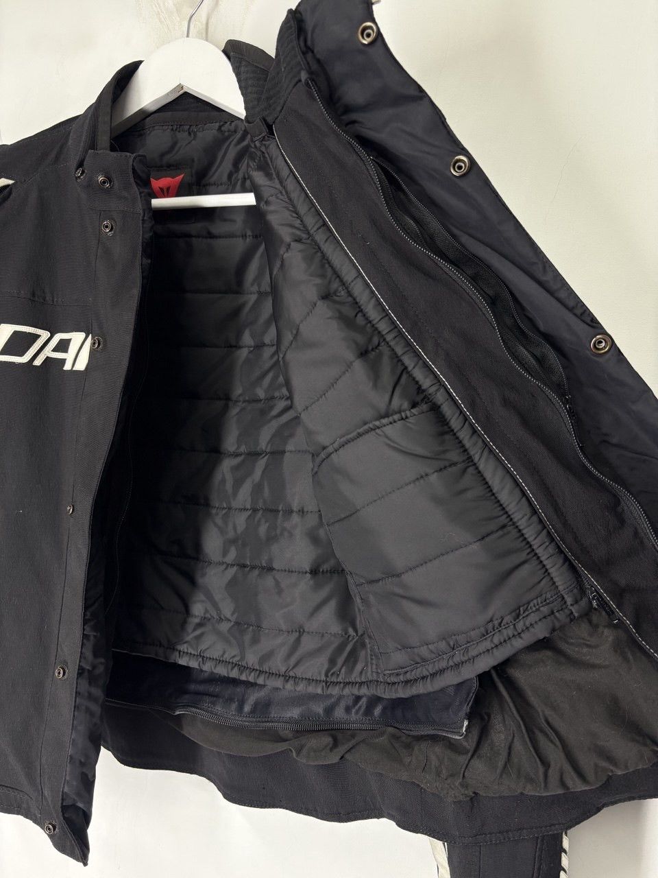 Dainese Dainese Racing 3 Waterproof Motorcycle Jacket Black White Size US L / EU 52-54 / 3 - 9 Thumbnail