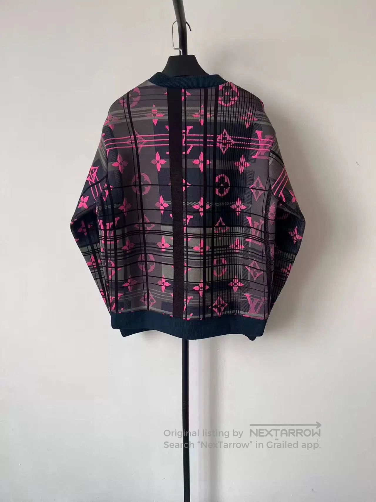 Louis Vuitton louis vuitton graphic green long sleeve sweatshirt. Size US L / EU 52-54 / 3 - 2 Thumbnail
