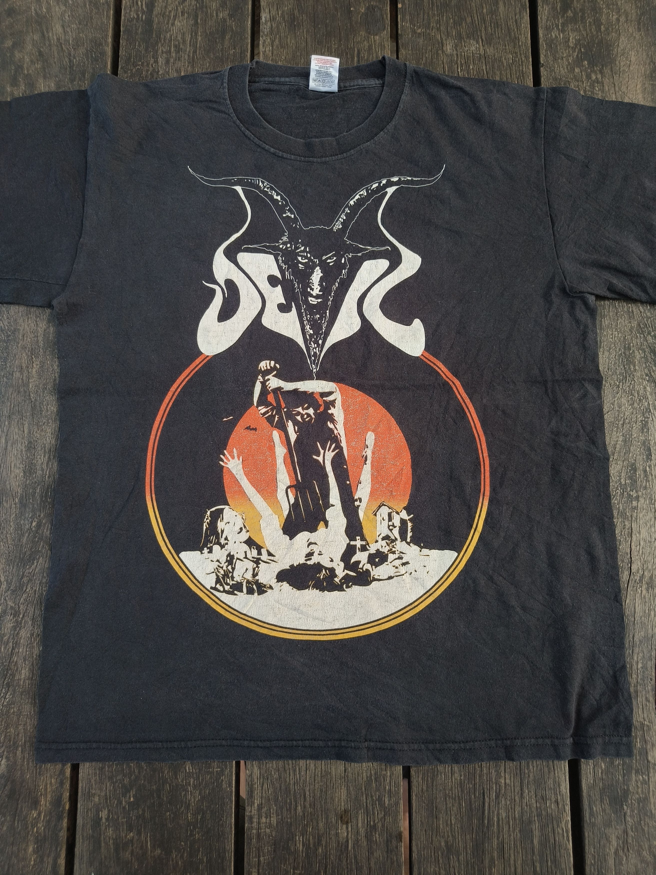 Band Tees Vintage Devil (Doom metal) shirt Size US L / EU 52-54 / 3 - 1 Thumbnail