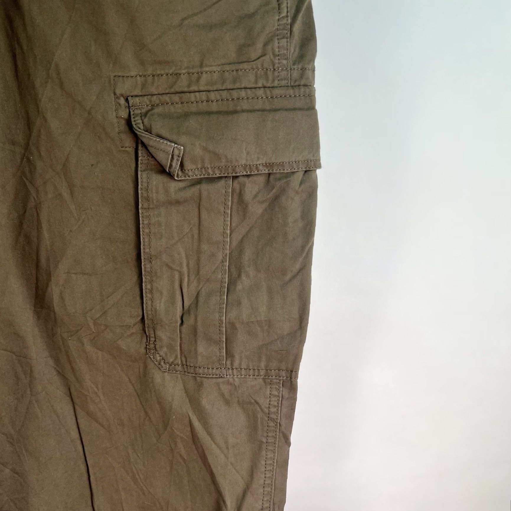 Roundtree & Yorke ROUND-TREE & YORKE Mens TRAVEL-SMART RELAXED-FIT Cargo PANTS Brown 42X30 NWT Size US 42 / EU 58 - 2 Thumbnail