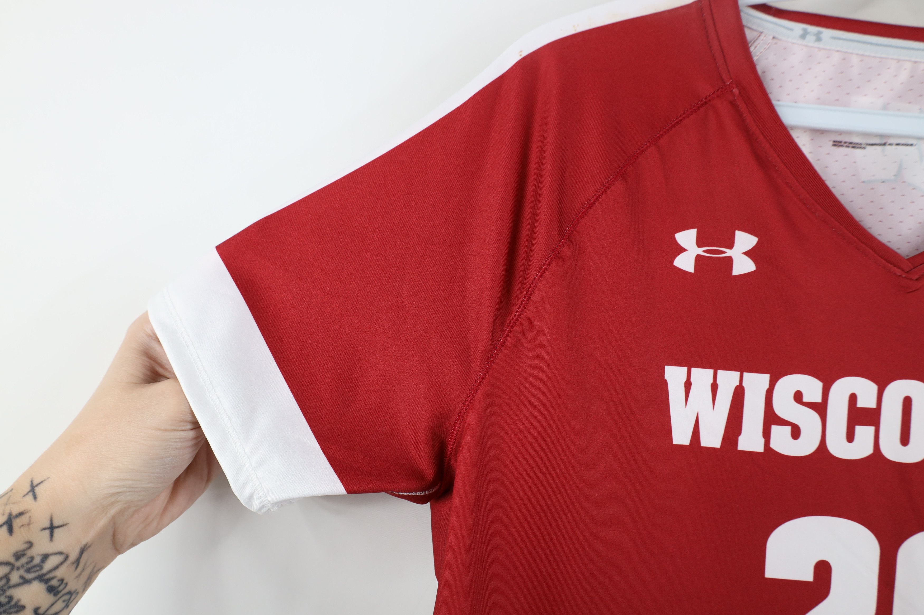 Under Armour New Sample Under Armour University of Wisconsin Jersey Size S / US 4 / IT 40 - 9 Thumbnail