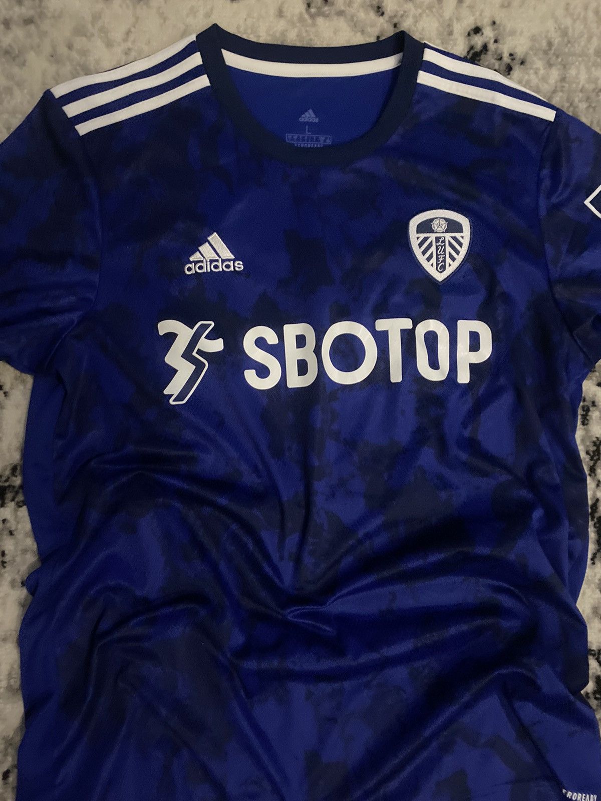 Adidas × Vintage Adidas Leeds United 2021/22 Away Jersey T Shirt Football Size US L / EU 52-54 / 3 - 6 Thumbnail