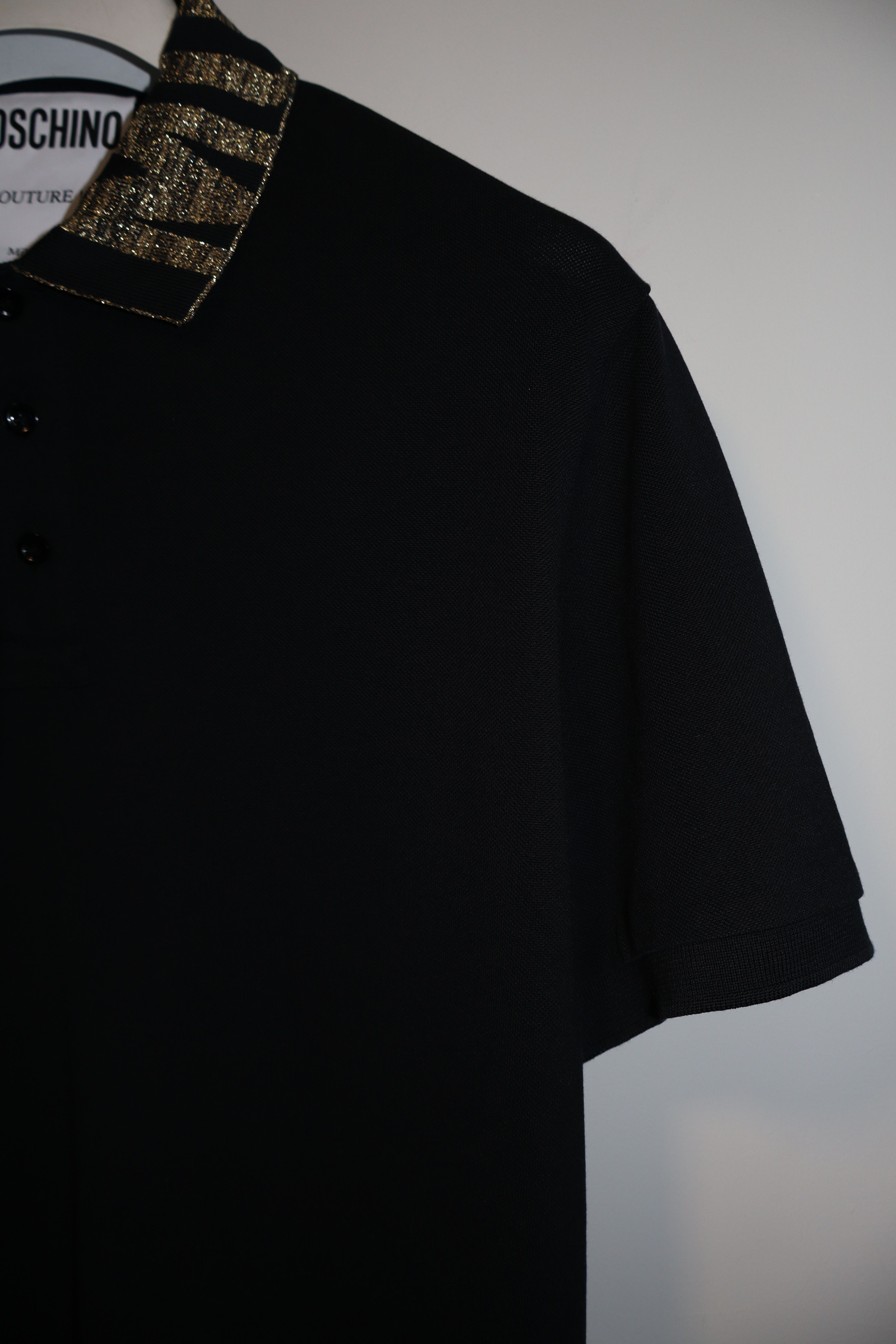 Moschino Golden logo collar Polo shirt Size US M / EU 48-50 / 2 - 3 Thumbnail