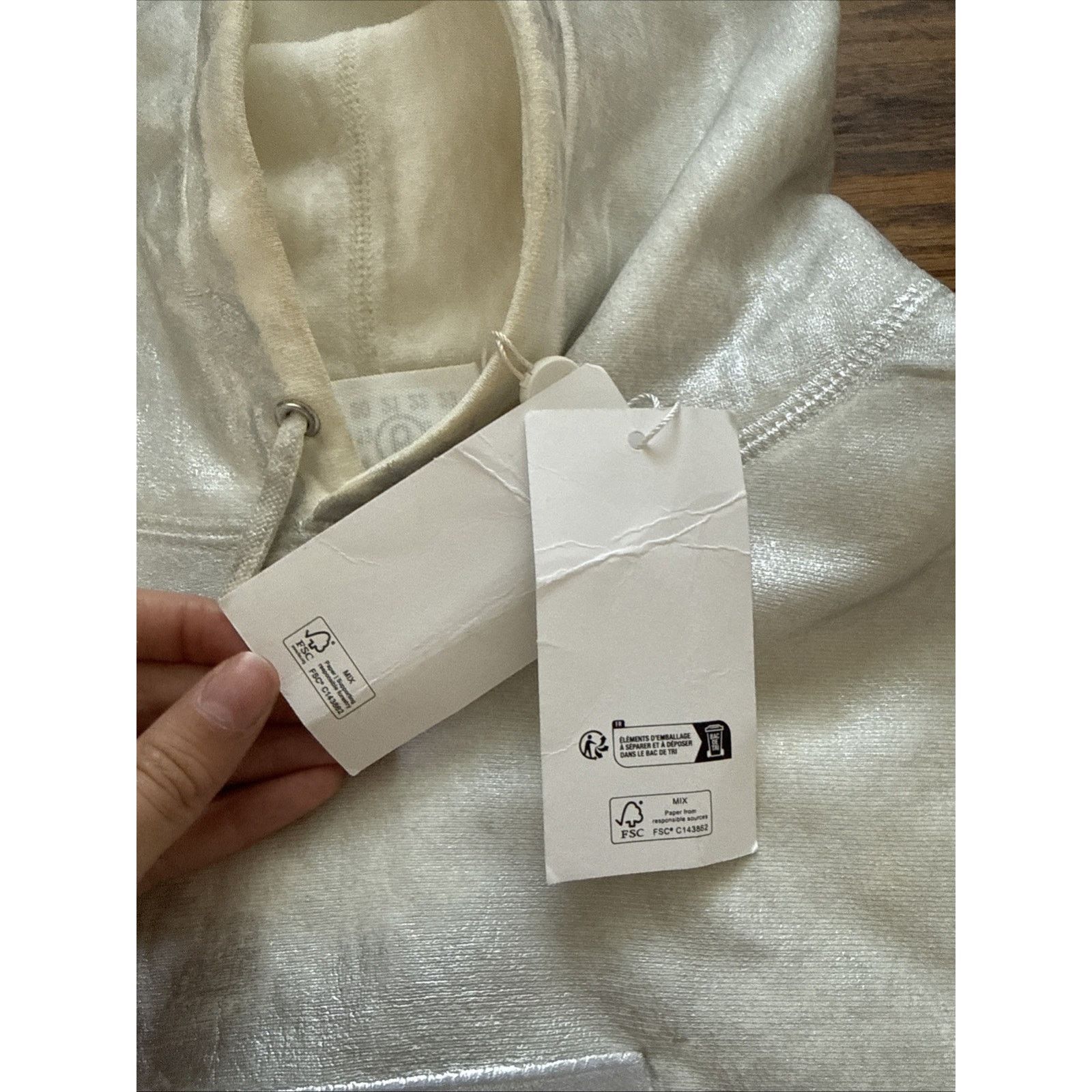 Supreme Supreme MM6 Maison Margiela Foil Box Logo Hooded Sweatshirt Size US XL / EU 56 / 4 - 4 Thumbnail