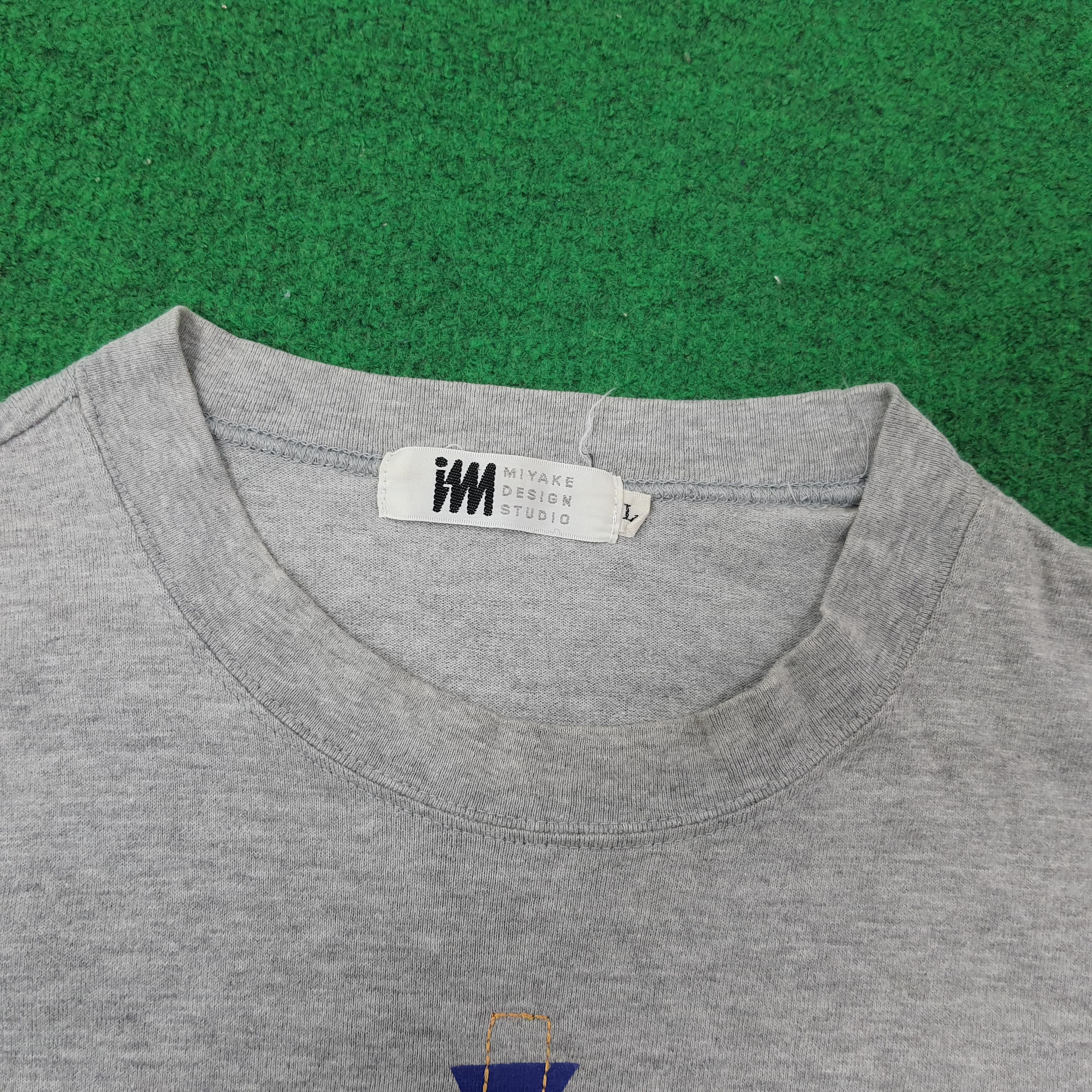 Issey Miyake Vintage IM Issey Miyake Studio Designer Tshirt C267N55 Size US L / EU 52-54 / 3 - 4 Thumbnail