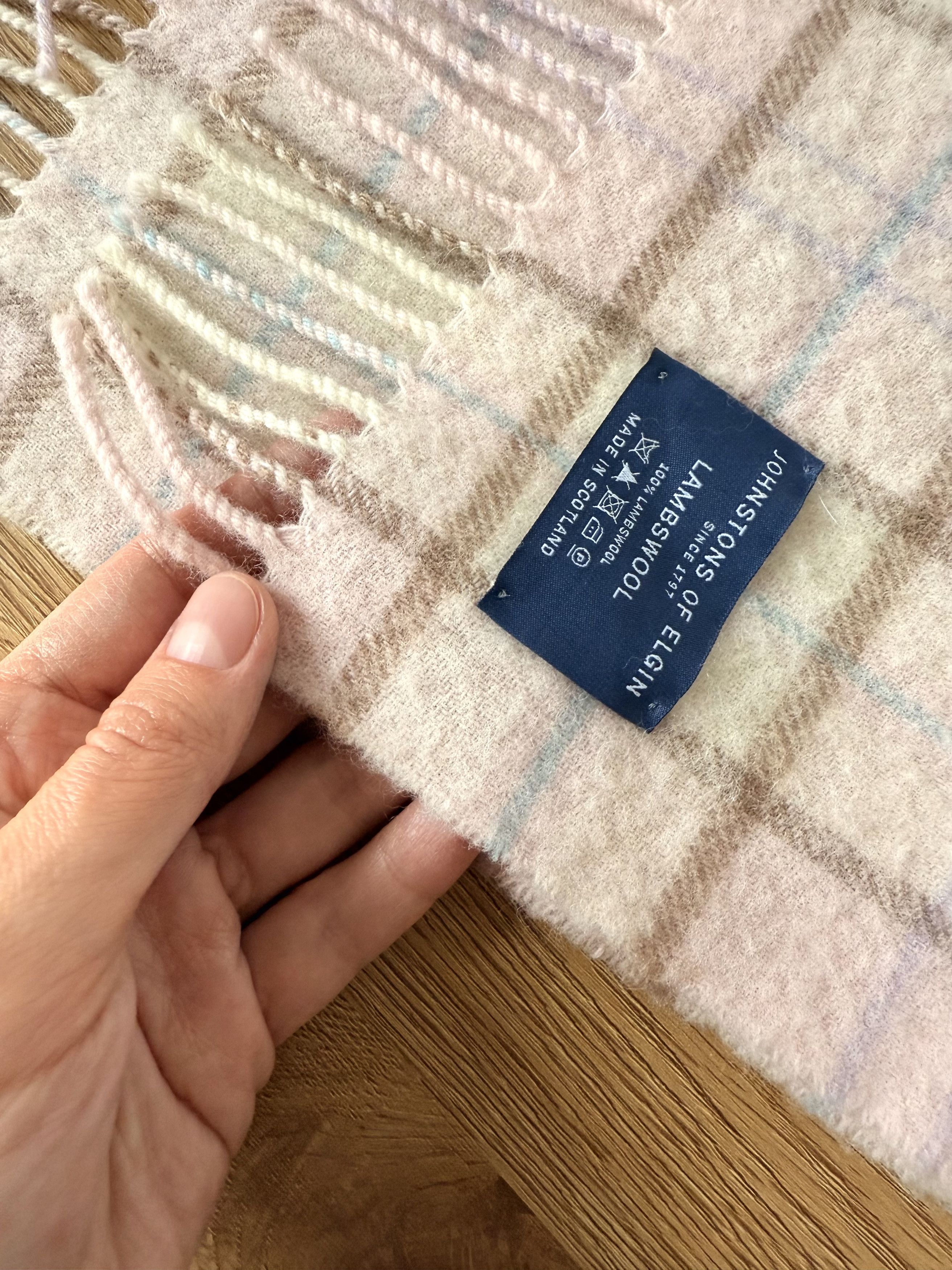 Johnstons Of Elgin Johnston of Elgin Pure Lambswool Made in Scotland Scarf Size ONE SIZE - 4 Thumbnail