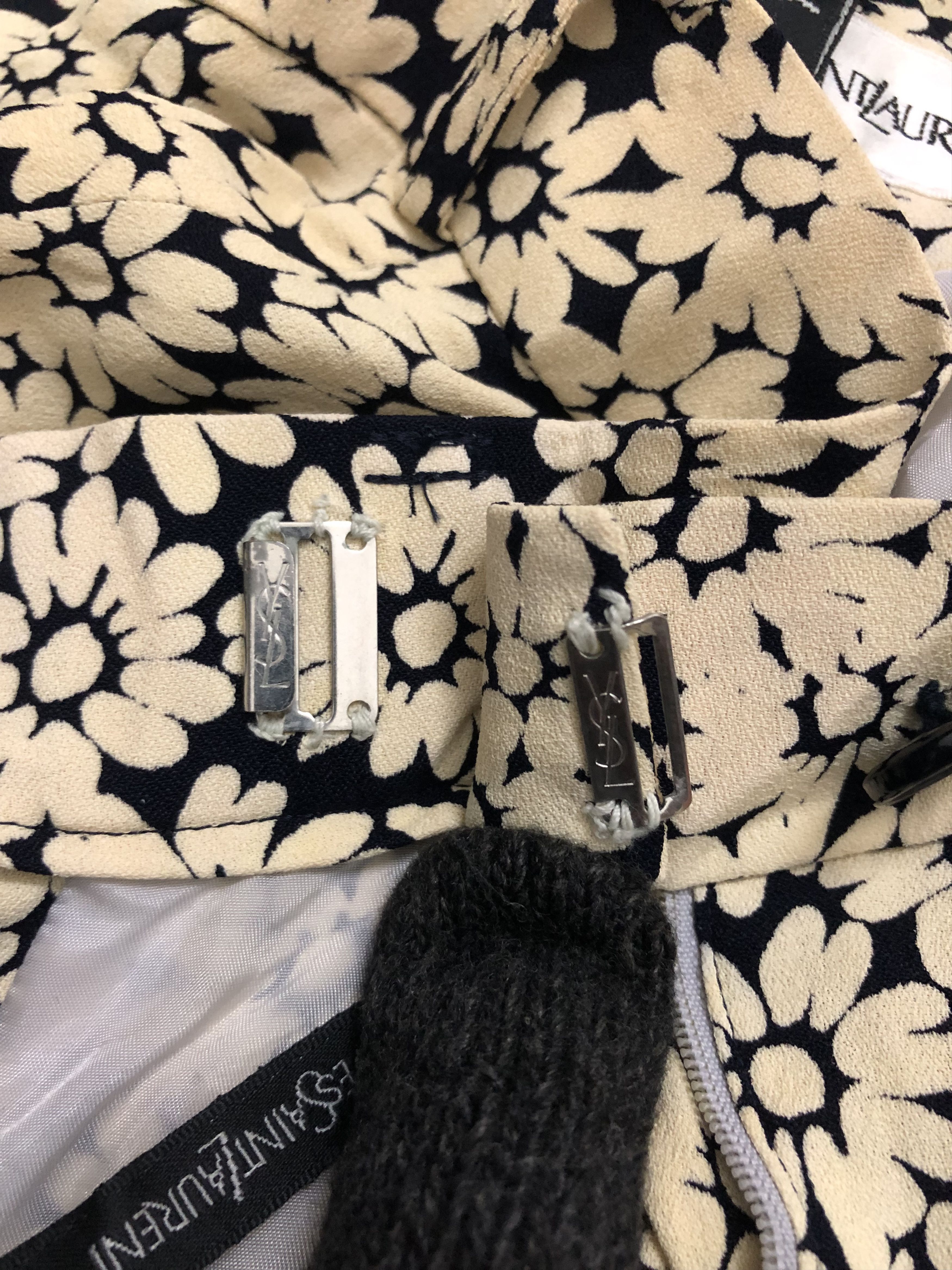 Designer × Yves Saint Laurent Vintage Yves Saint Laurent Rayon Floral Size 25" / US 0 / IT 36 - 8 Thumbnail