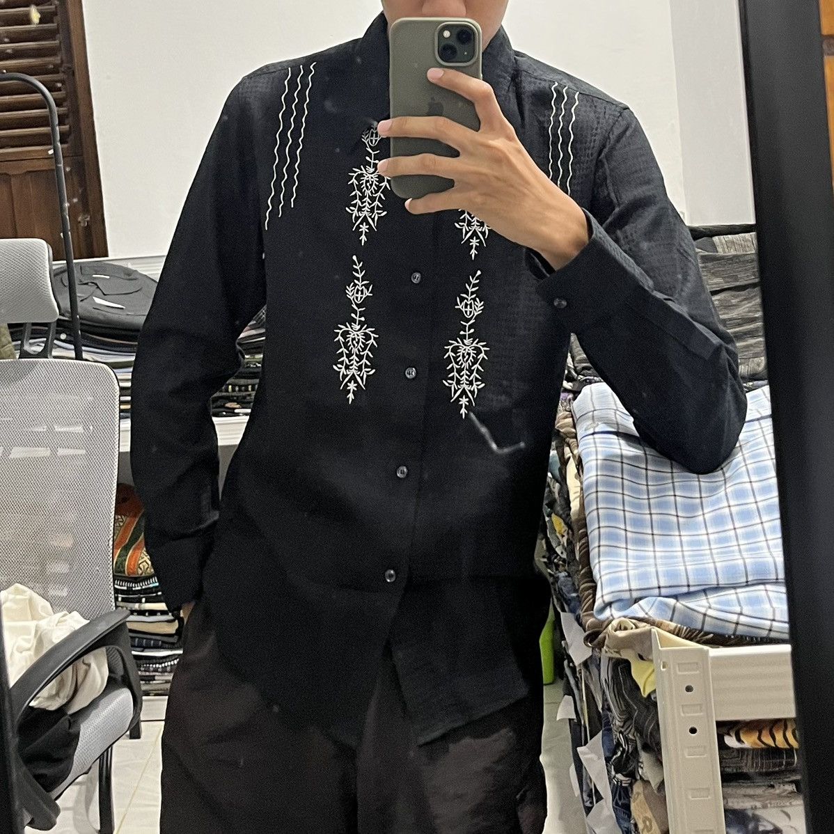Japanese Brand Tornado Mart Floral Accent Emnroidered Button Up Size US M / EU 48-50 / 2 - 1 Thumbnail