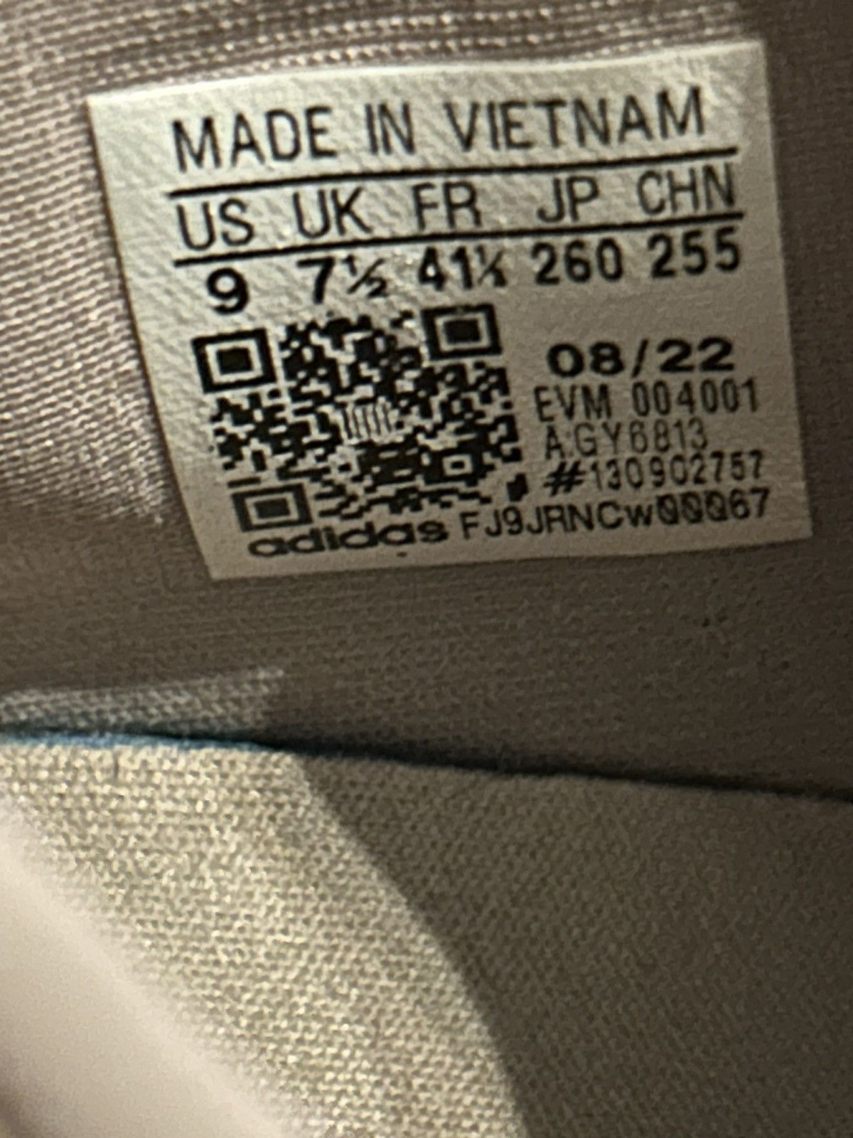 Adidas adidas Ozweego Size US 9 / IT 39 - 15 Thumbnail