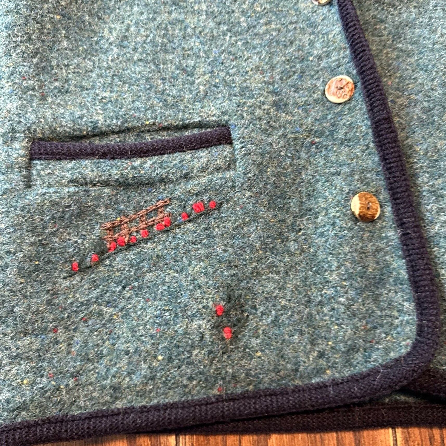 Vintage VINTAGE Tirol Wool Jacket Womens Size 40 Green Embroidered Pockets Tyrol Jacket Lady Green Pockets 28.5x23.5 Contemporary Retro Art Peasant Size L / US 10 / IT 46 - 4 Thumbnail