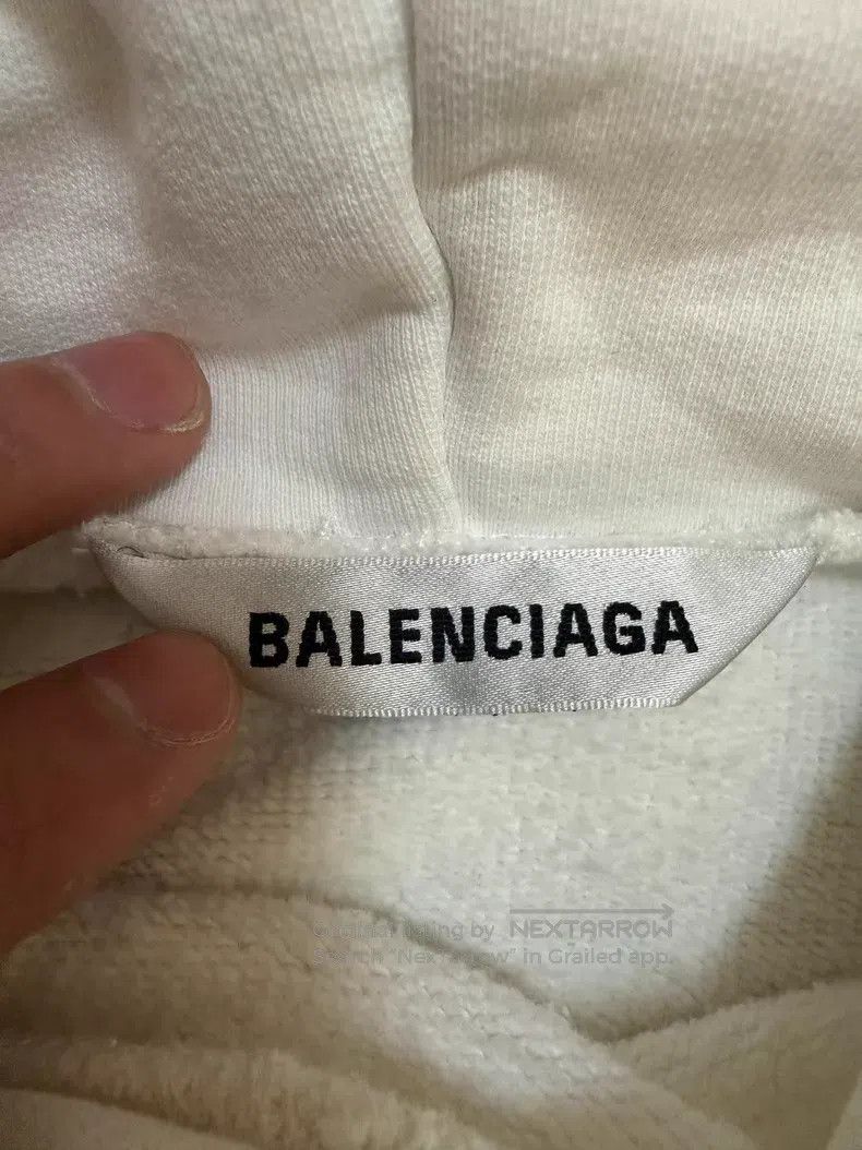 Balenciaga Balenciaga Evil Eye Sanskrit Hoodie in White Size US XS / EU 42 / 0 - 3 Thumbnail