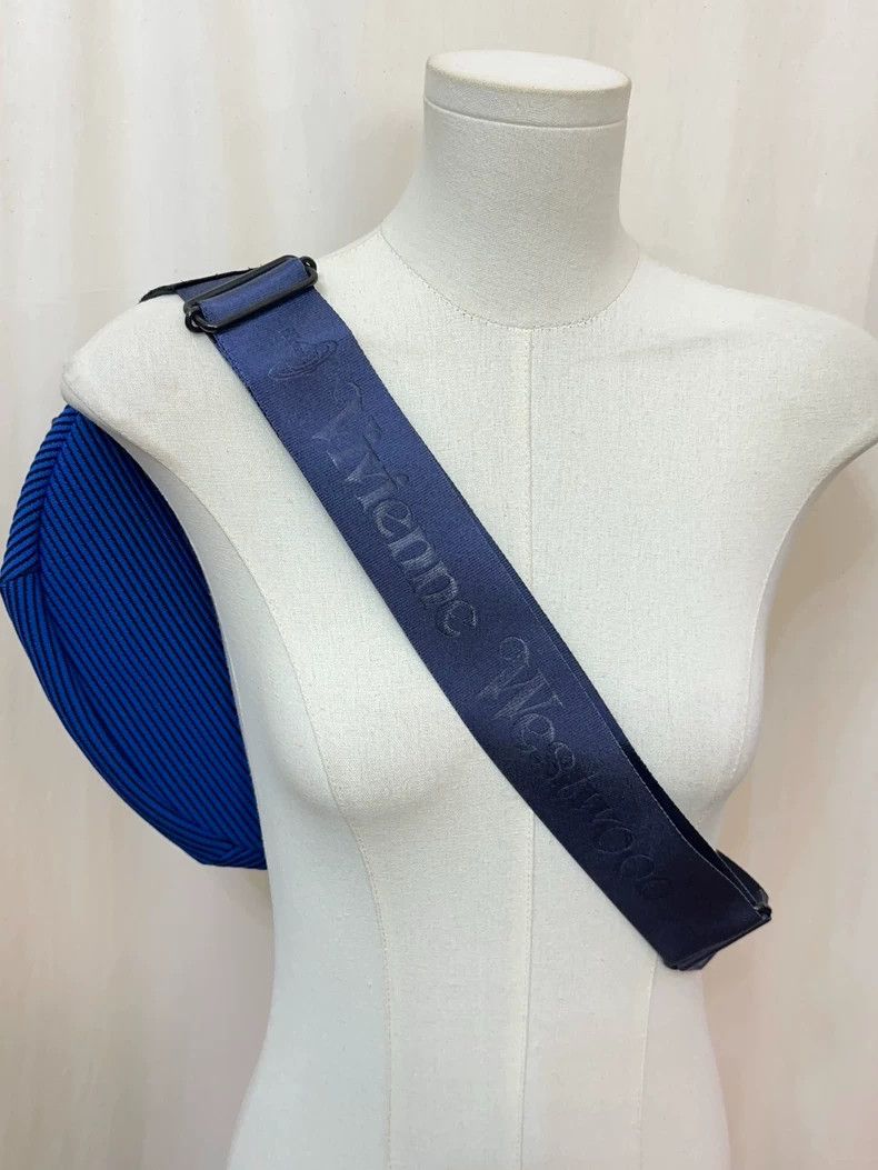 Vivienne Westwood Vivienne Westwood size os A waist bag and a breast bag Size ONE SIZE - 4 Thumbnail