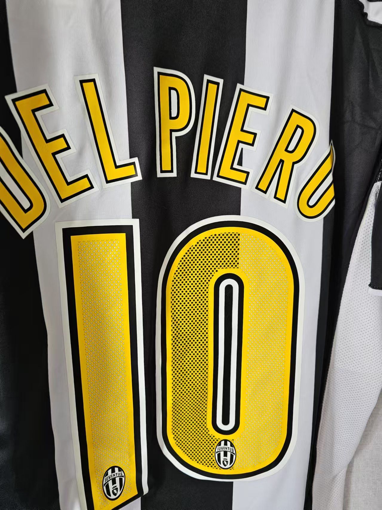 Other 2004 2005 Juventus 10 del Piero Jersey Home Size US L / EU 52-54 / 3 - 4 Thumbnail