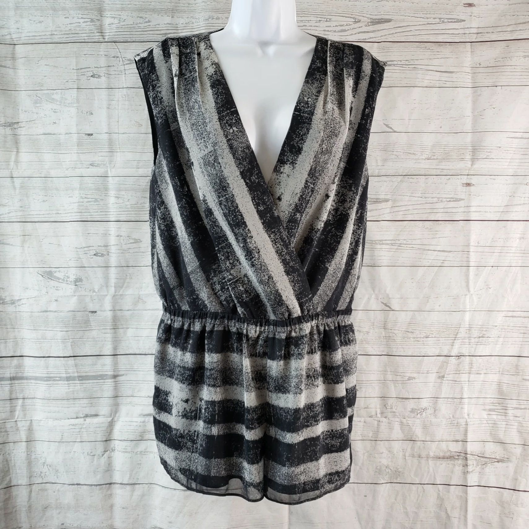 Vintage Rachel Roy Womens Romper Size S Gray Black Sleeveless V-Neck One-Piece Polyester Romper Womens Style Size 28" / US 6 / IT 42 - 2 Thumbnail