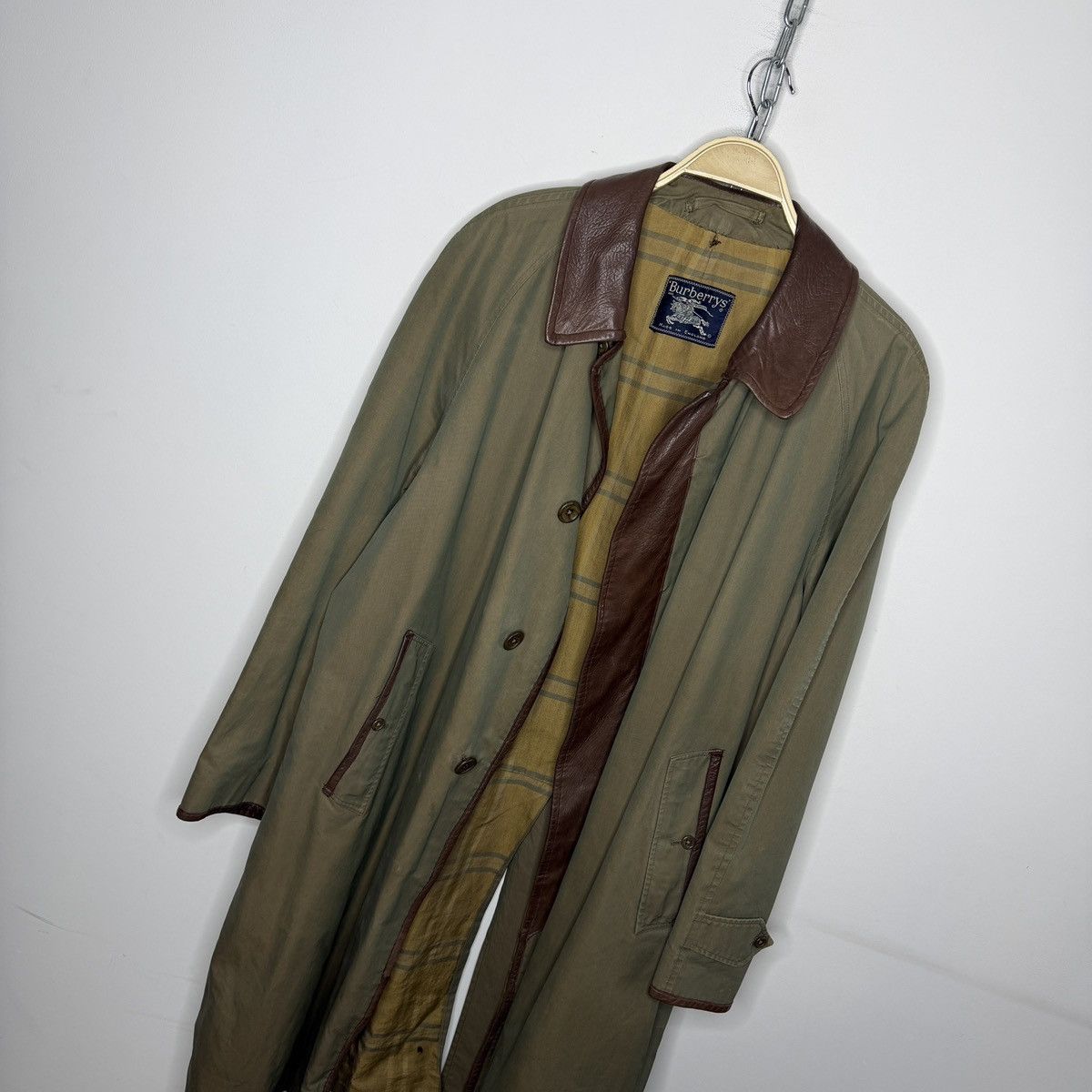 Burberry Vintage Burberry London Trench Coat Leather Collar Accents Size US L / EU 52-54 / 3 - 15 Thumbnail