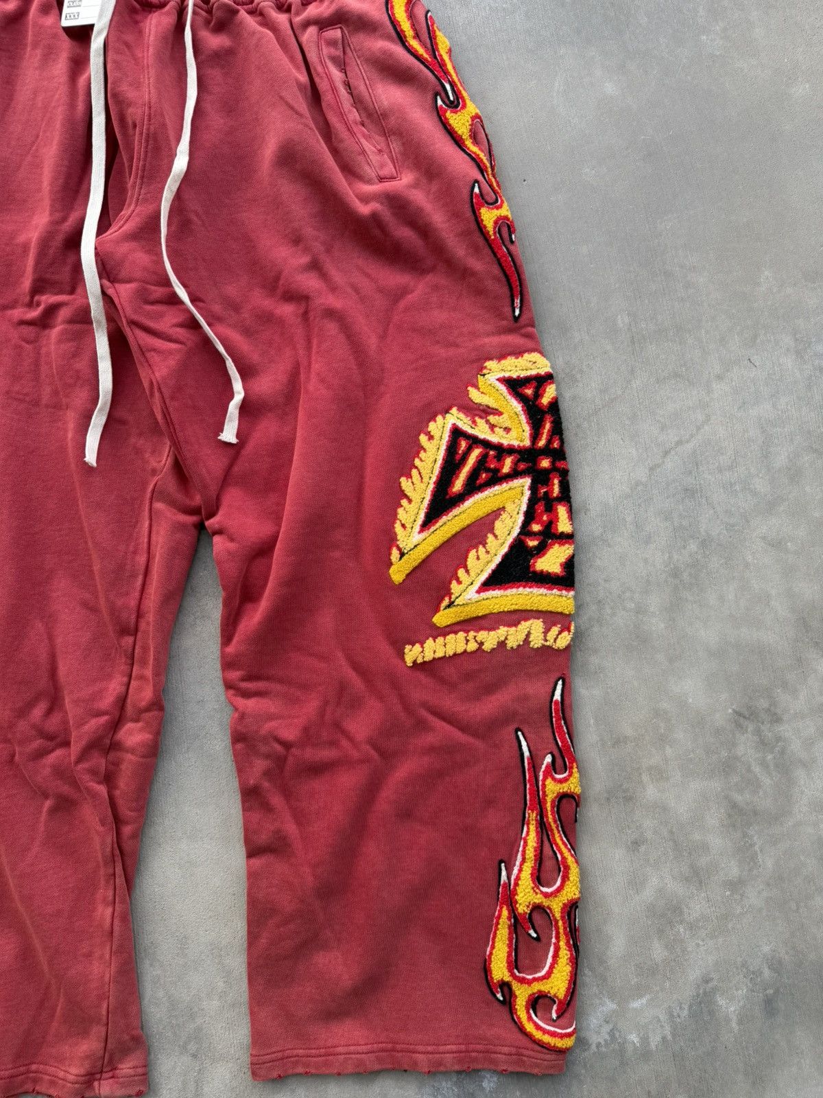 Vale Vale Forever La Flare Sweats – Red NWT Size Small Size US 30 / EU 46 - 2 Thumbnail