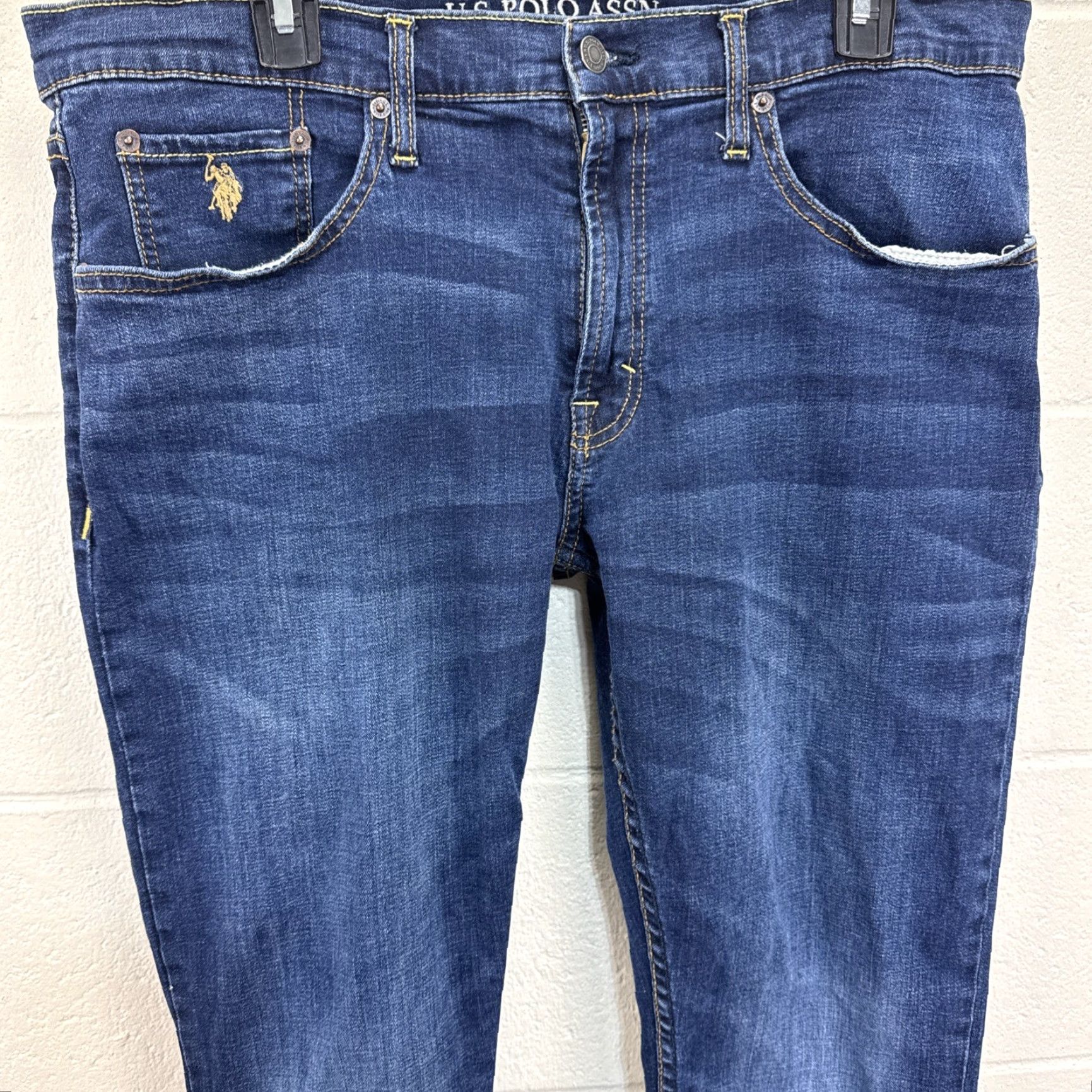 Vintage U.S. Polo Assn. Jeans Dark Wash Straight Leg 36x32 Regular Men Denim 5-Pocket Logo Embroidered Zipper Button Age 90s Preppy Shirt? Size US M / EU 48-50 / 2 - 4 Thumbnail