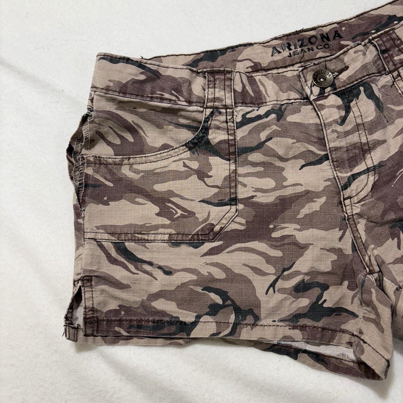 Other Arizona Jean Co 9 Camo 3" Inseam Shorts Flat Front 33" Waist Size 30" / US 8 / IT 44 - 2 Thumbnail