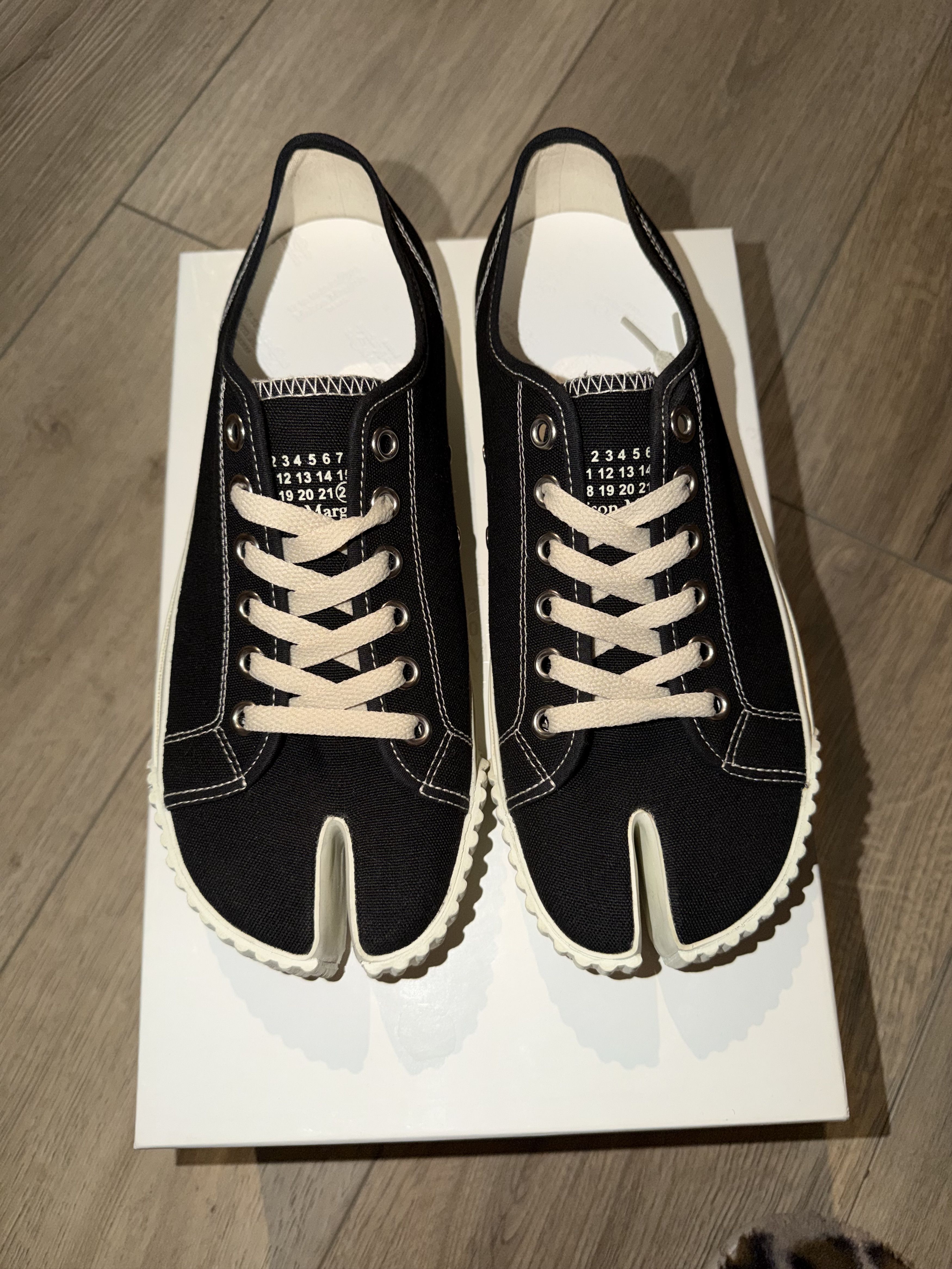 Maison Margiela Maison Margiela Wmns Tabi Low 'Black White' Size US 11 / IT 41 - 5 Thumbnail