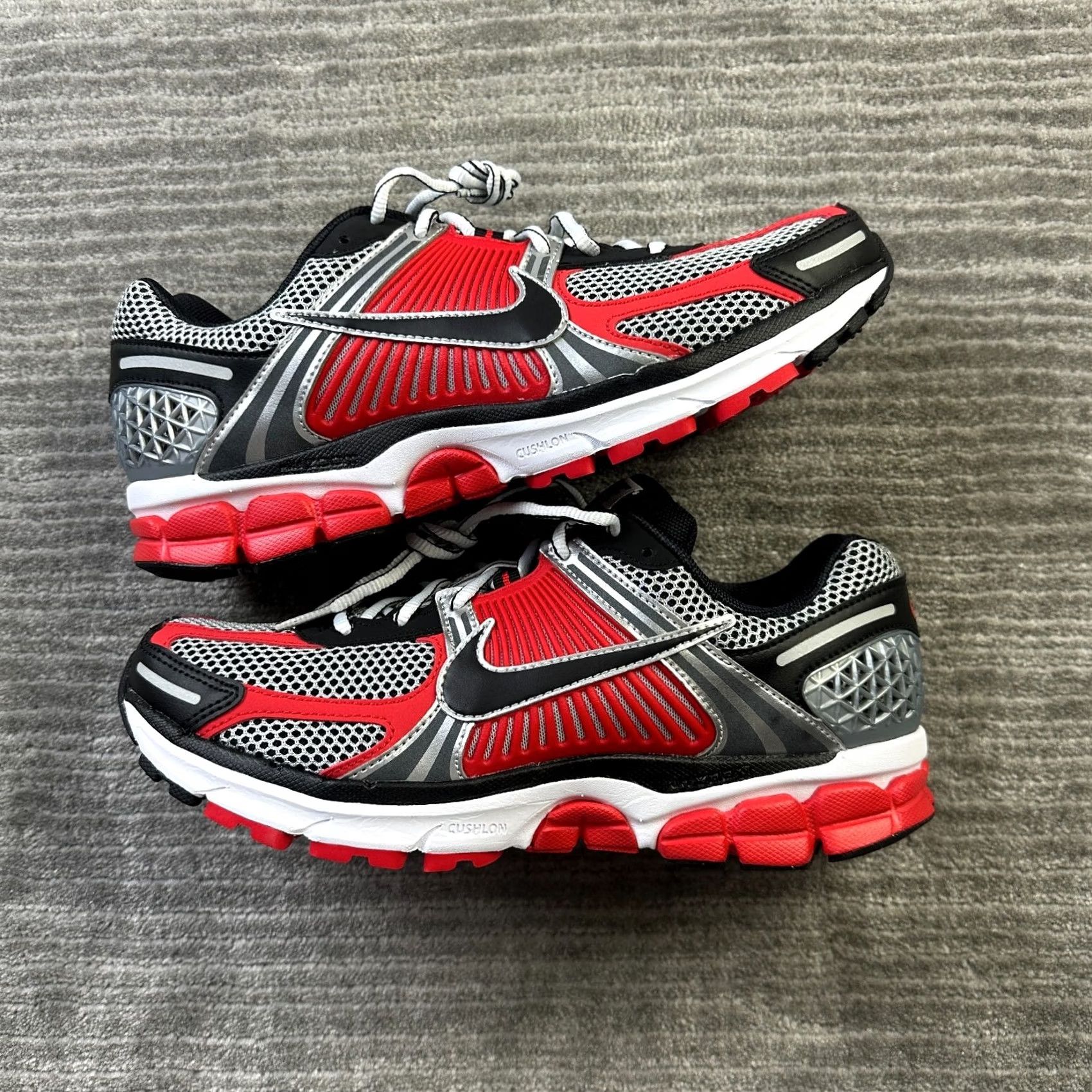 Nike Nike Air Zoom Vomero 5 Mens Size 10 Metallic Silver University Red Gray Sneaker 2024 Mens Size US 10 / EU 43 - 2 Thumbnail
