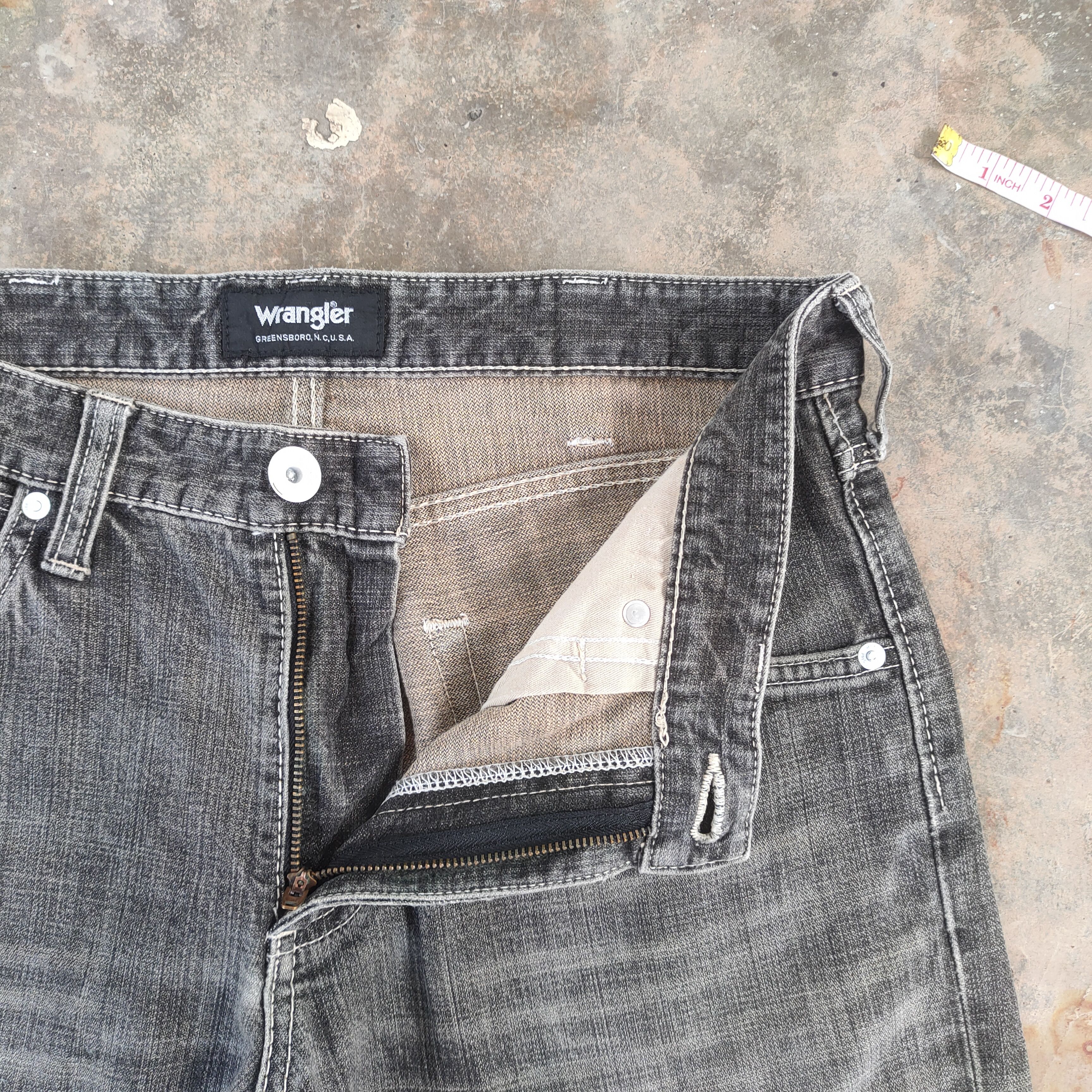 Wrangler W31 VINTAGE WRANGLER FLARE FADED DISTRESSED JEANS PANTS Size US 31 - 7 Thumbnail