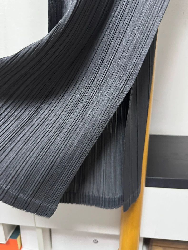 Issey Miyake Issey Miyake size:3 Grey pleated long-sleeved dress Size S / US 4 / IT 40 - 3 Thumbnail
