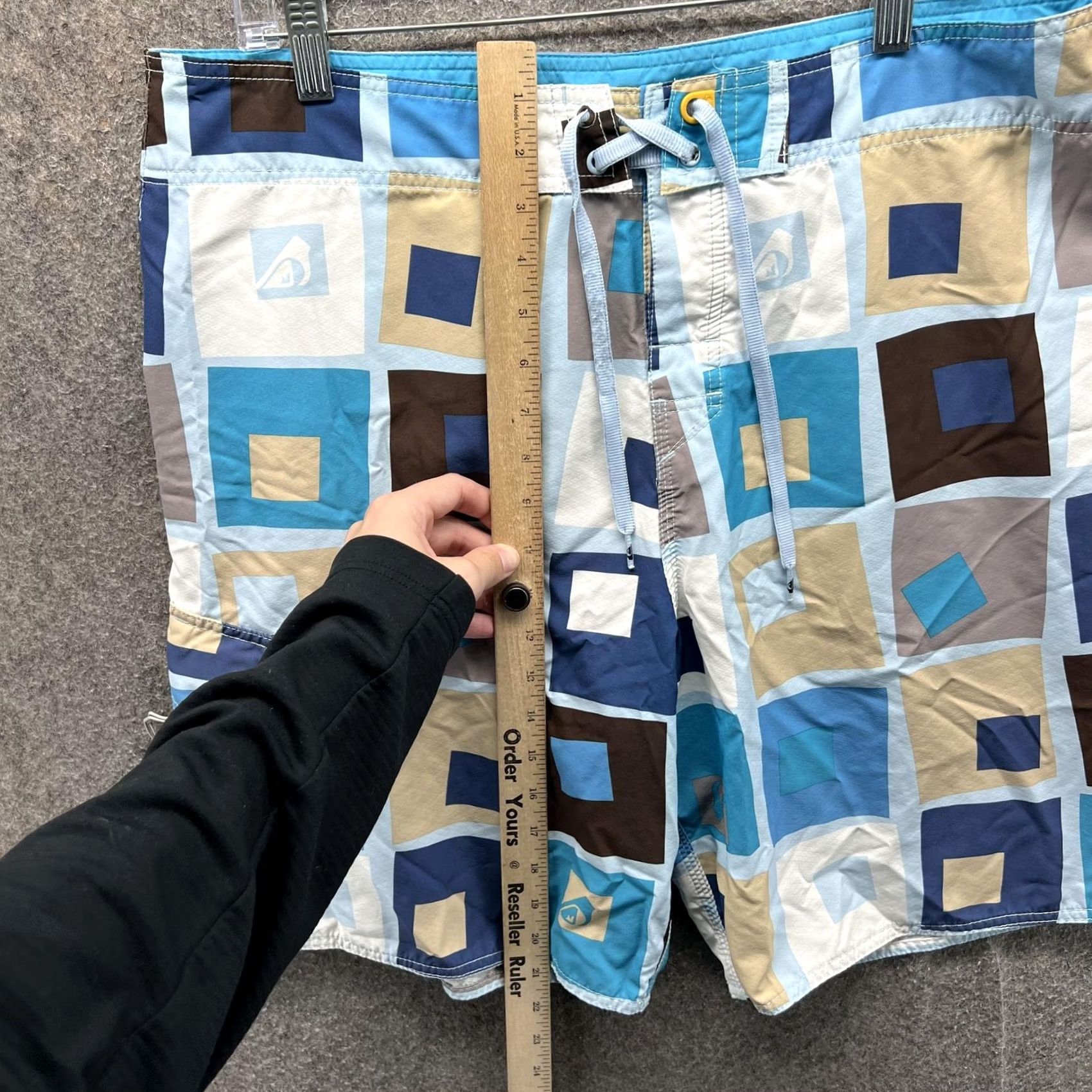 Quiksilver Quiksilver Mens Swim Trunks 38 Multicolor Geometric Board Shorts Surf Cargo Drawstring Pockets Mens 38 Multicolor Geometric Surfing Size US 38 / EU 54 - 6 Thumbnail