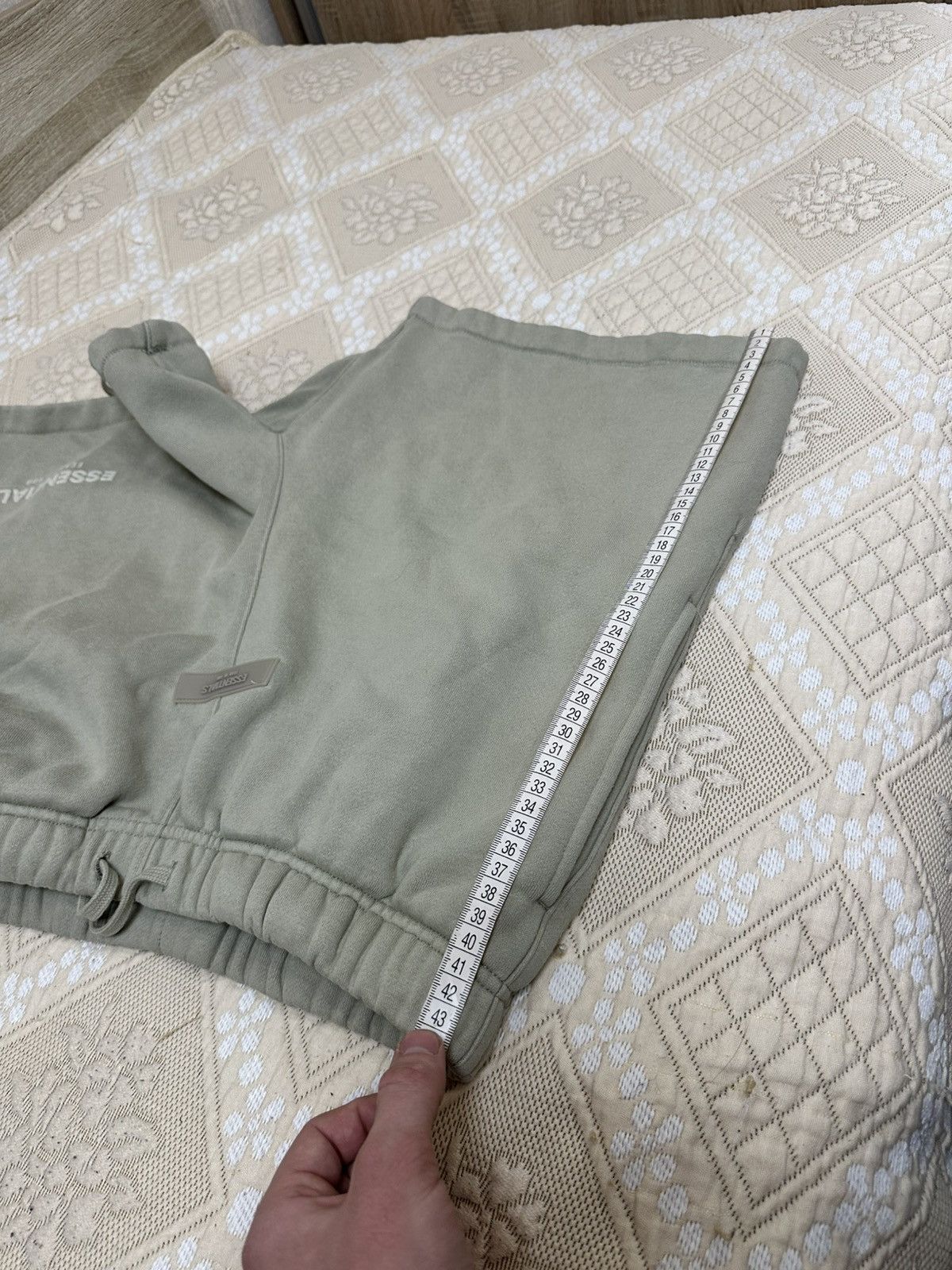 Fear of God 🔥 Fear Of God Essentials Sweat Shorts Pants Logo Wide Green Size US 30 / EU 46 - 6 Thumbnail