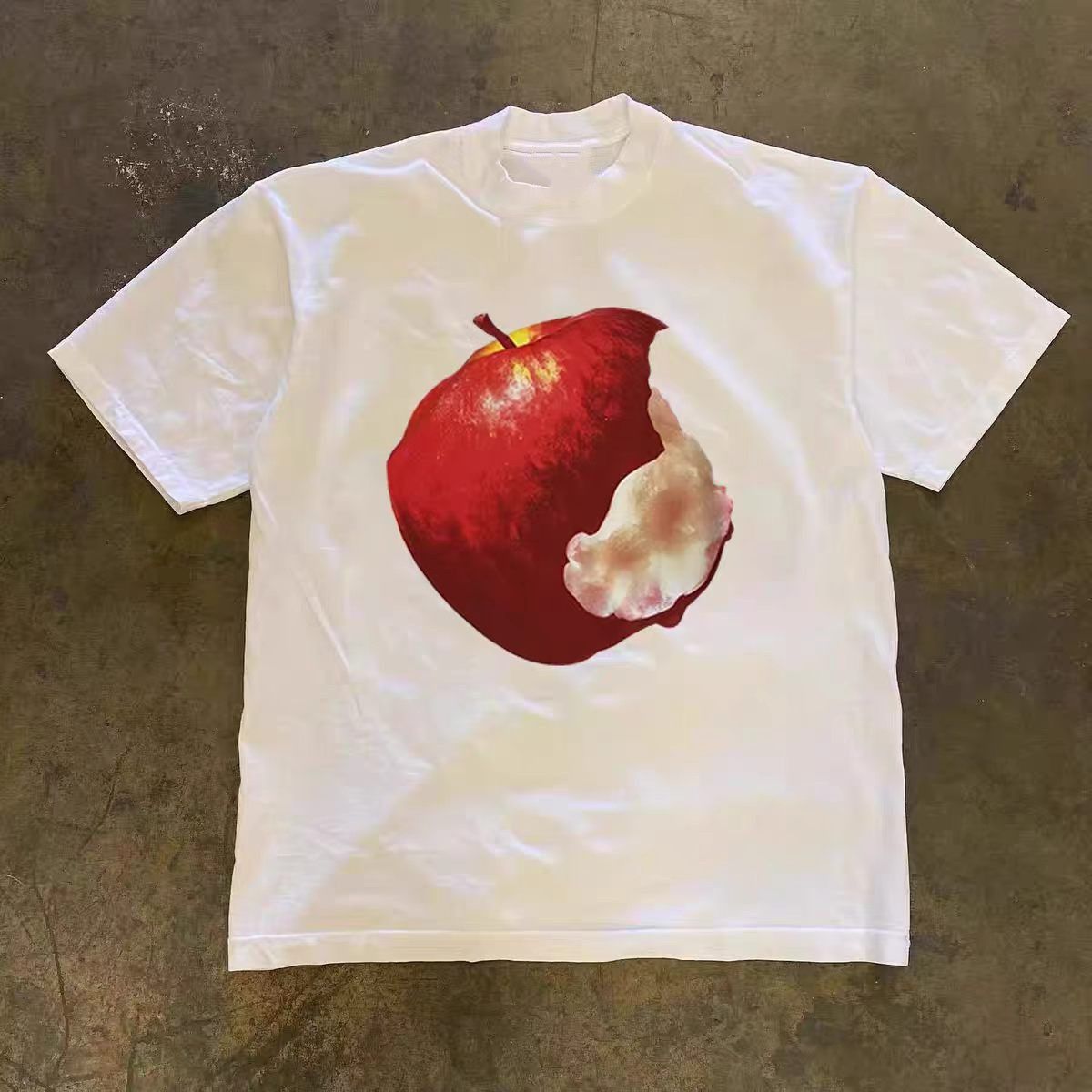 Vintage White Washed Vintage Apple Print T-Shirt Size US M / EU 48-50 / 2 - 1 Thumbnail