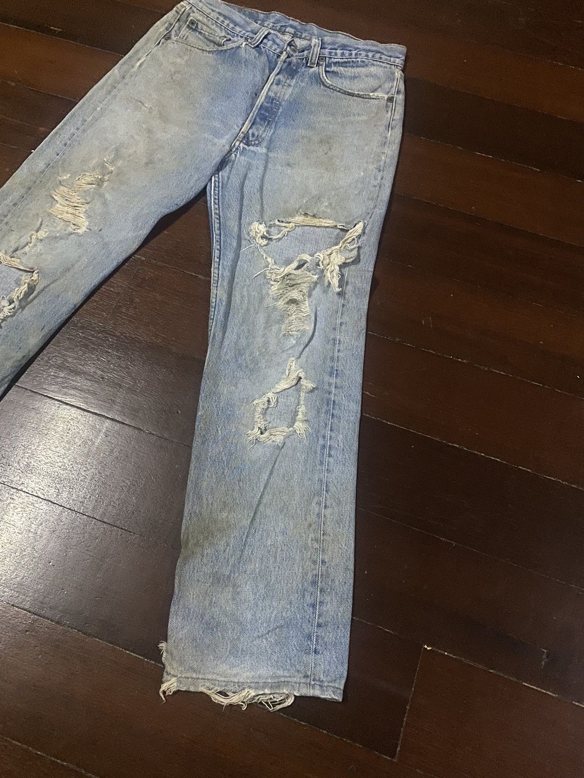 Levi's Vintage Clothing FIRE 🔥 VINTAGE 70s 80s LEVIS 501 DESTROY DISTRESSED RIPPED Size US 32 / EU 48 - 4 Thumbnail