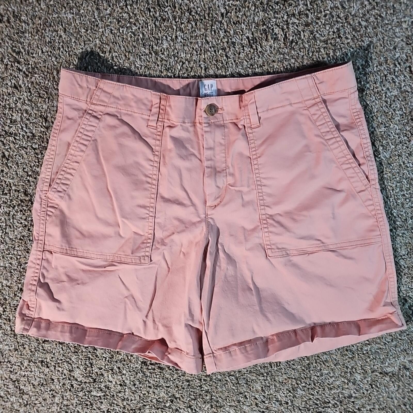 Gap Gap For Good 14 Girlfriend Khaki Short Size 36" / US 14 / IT 50 - 1 Thumbnail