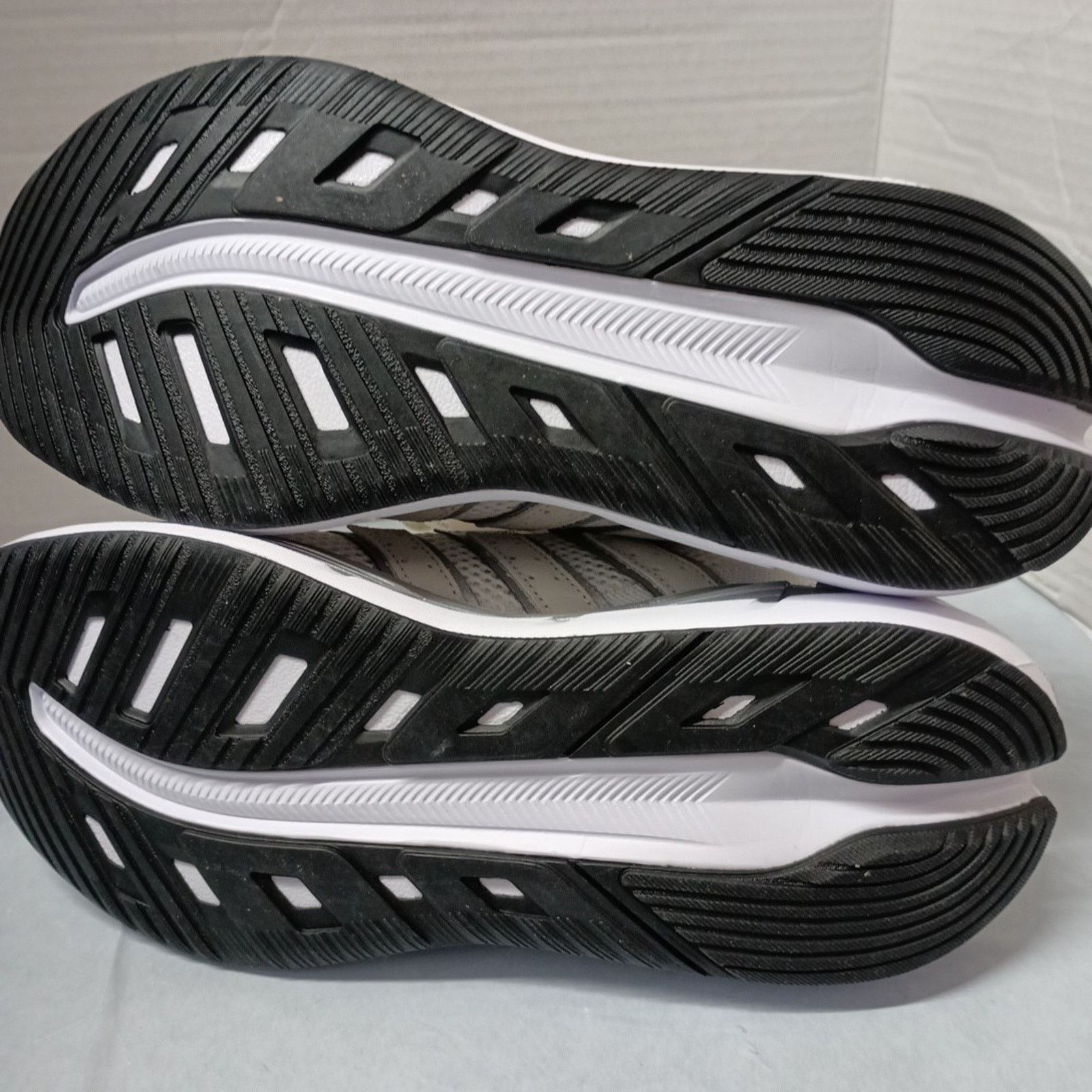 Adidas Adidas Astrastar Women's Size 9 White Silver Metallic Shoes Size US 9 / IT 39 - 7 Thumbnail