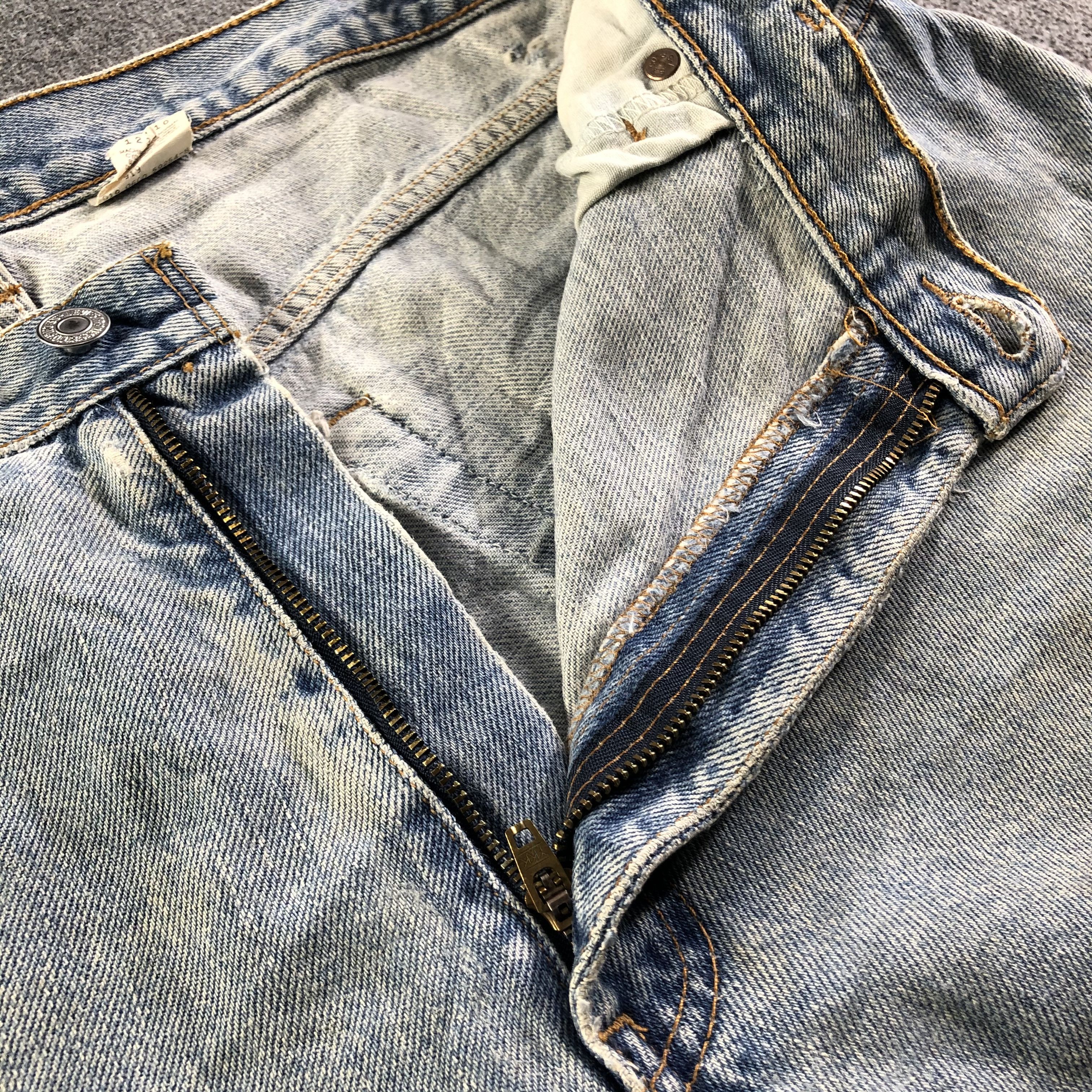 Levi's × Vintage Vintage Light Wash Levis 570 Jeans-J4279 Size US 37 - 10 Thumbnail