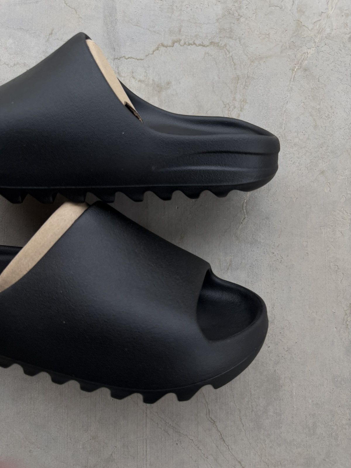 Yeezy Yeezy YS-01 Black Slide Men’s Size 7 Mens Brand New Size US 7 / EU 40 - 3 Thumbnail