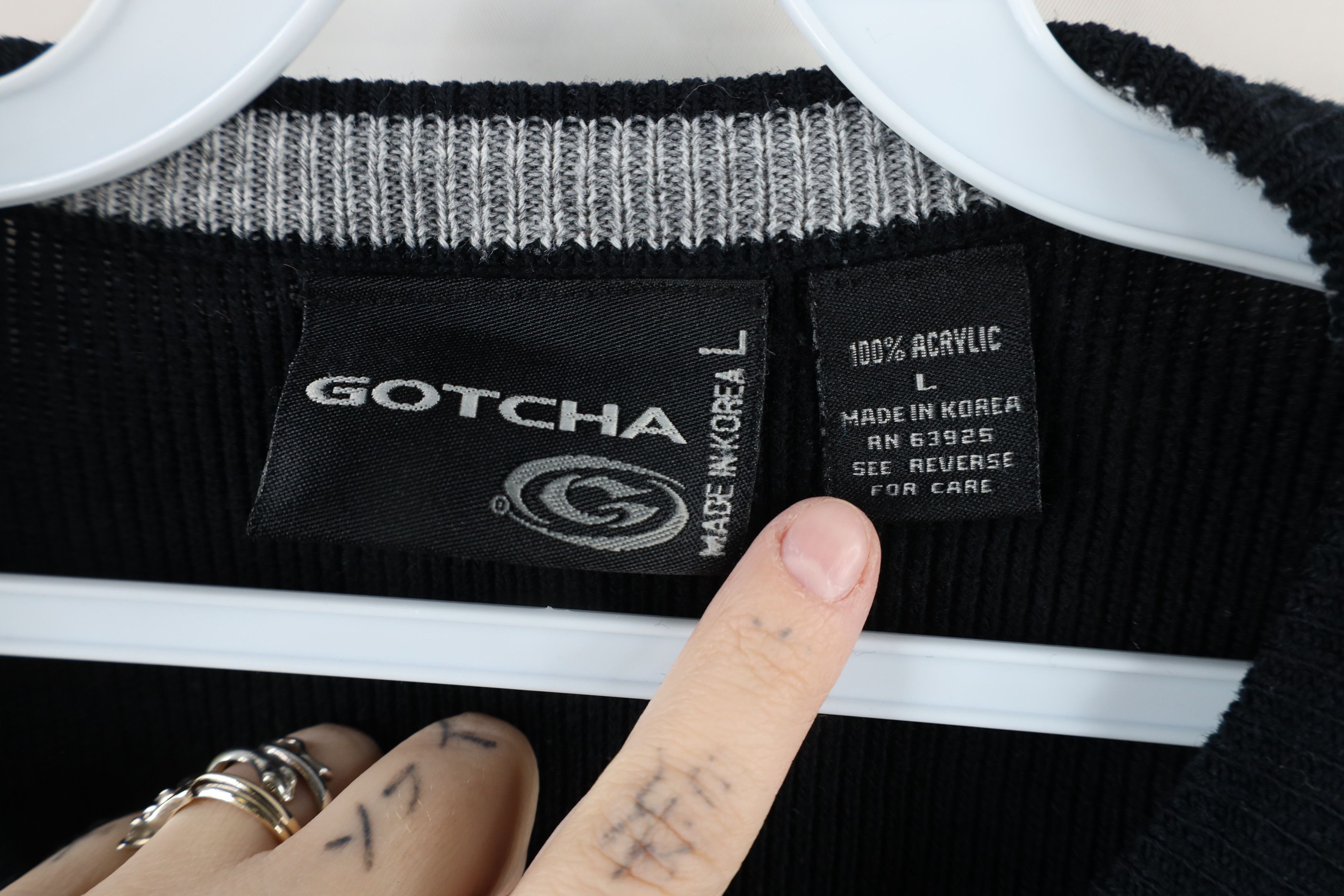 Gotcha × Vintage Vintage 90s Gotcha Surfing Knit Crewneck Sweater Black Size US L / EU 52-54 / 3 - 5 Thumbnail