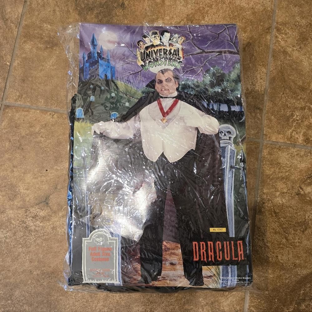 Designer Dracula | UNIVERSAL STUDIOS | Adult Costume Size ONE SIZE - 3 Thumbnail