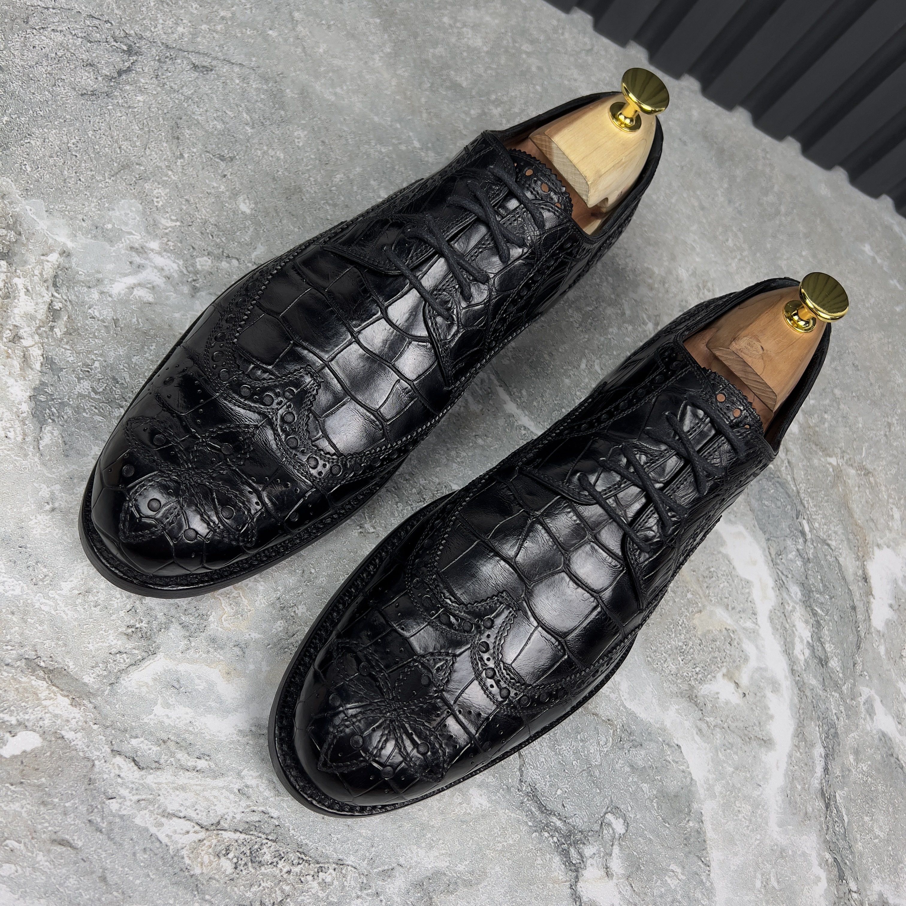 Louis Vuitton Derby Wingtip Alligator Crocodile Black Leather Size US 8 / EU 41 - 5 Thumbnail