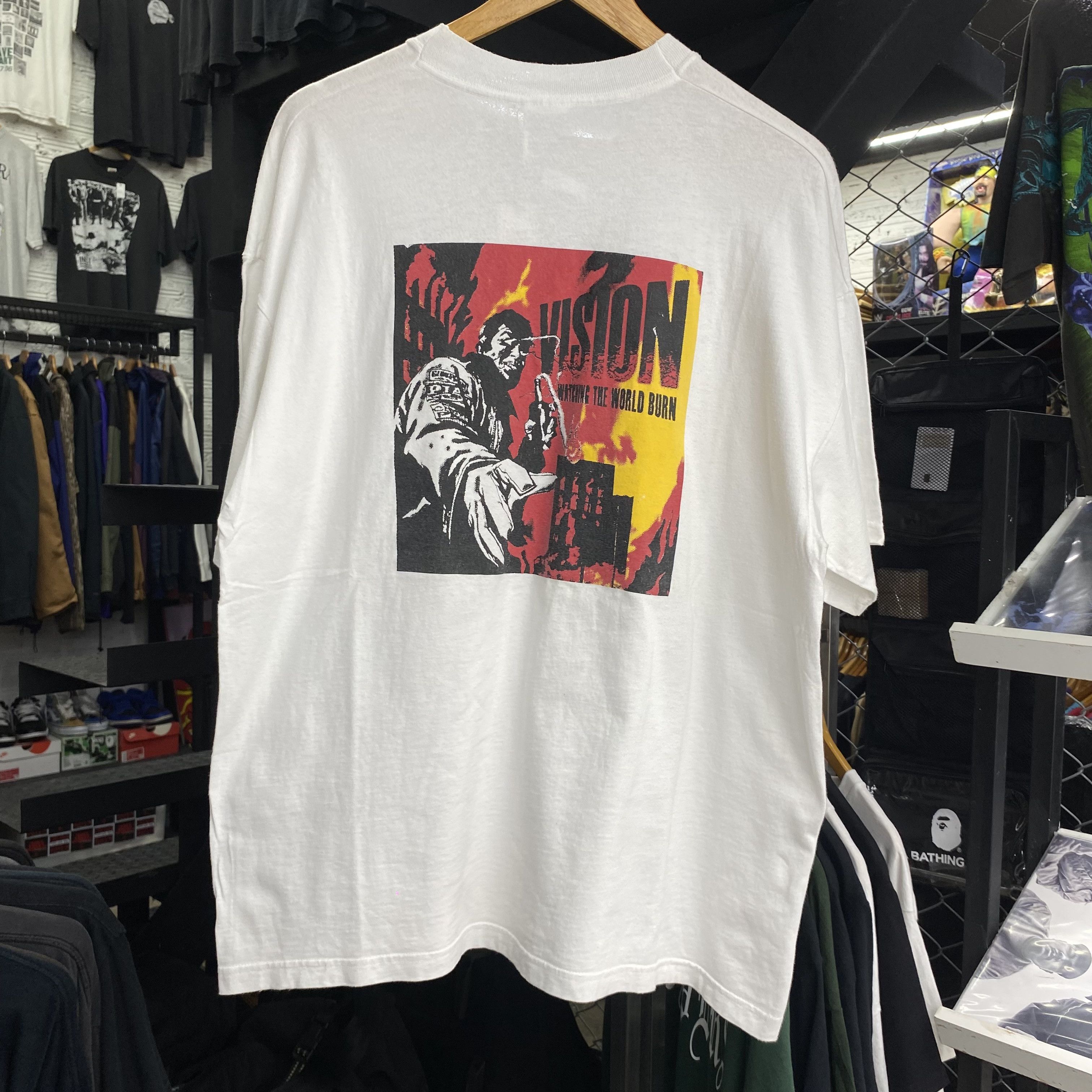 Band Tees VISION Watching The World Burn RARE Vintage 2000 Shirt Size US XL / EU 56 / 4 - 6 Thumbnail