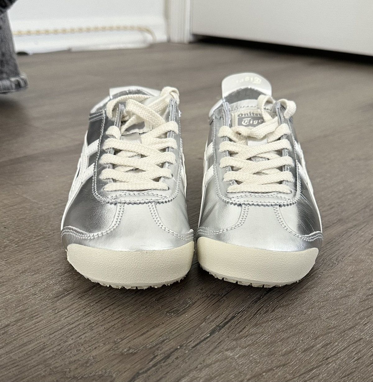 Onitsuka Tiger Onitsuka Tiger Mexico 66 'Chrome Silver’ Size US 5.5 / EU 38 - 3 Thumbnail