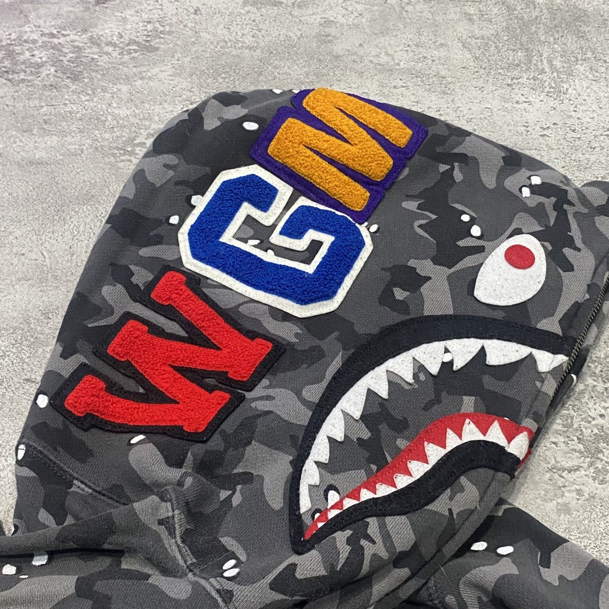 Bape Bape Exclusive Store Limited Desert Camo Shark Size US M / EU 48-50 / 2 - 3 Thumbnail