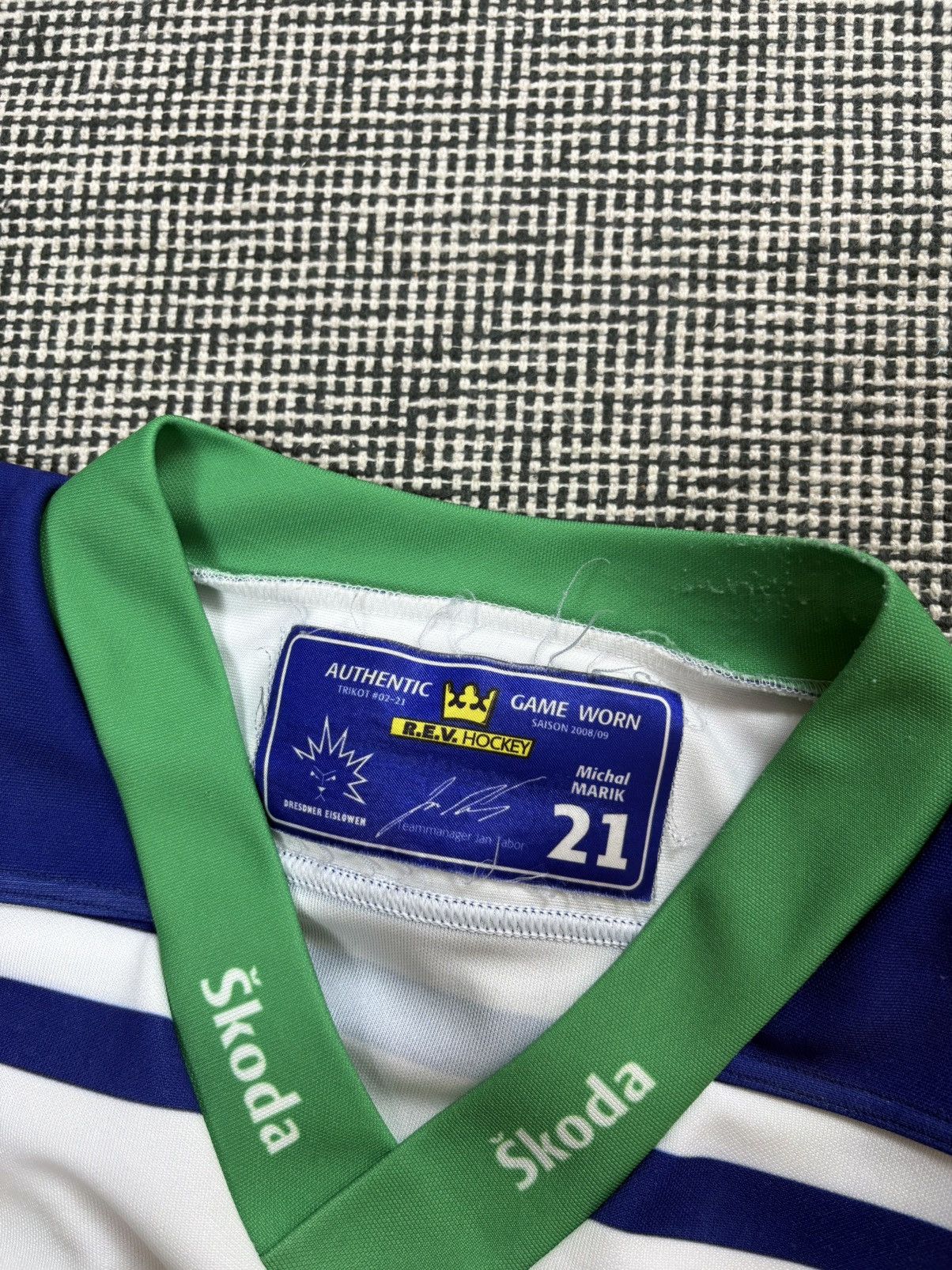 Other 08/09 Game Worn Dresdner Eislowen #21 Marik hockey jersey Size US XXL / EU 58 / 5 - 4 Thumbnail