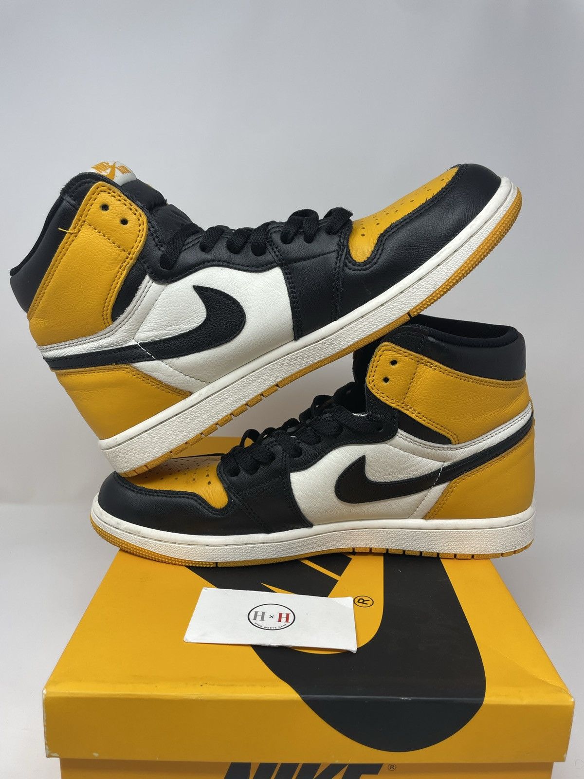 Jordan Brand Air Jordan 1 Retro High Yellow Toe Taxi Size US 11 / EU 44 - 3 Thumbnail