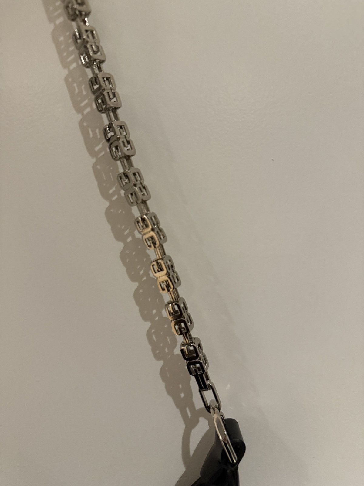 Givenchy Givenchy Small Cut Out Logo Chain Bag Size ONE SIZE - 3 Thumbnail