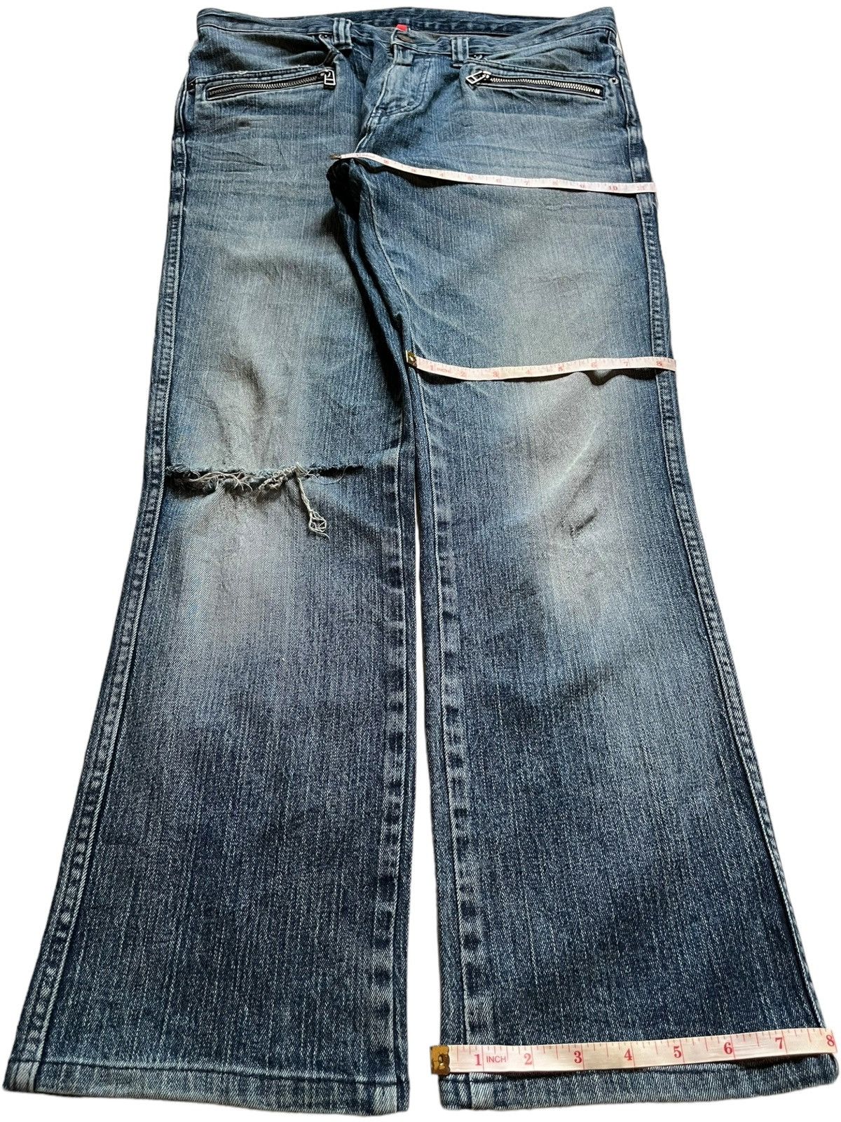 Japanese Brand × Jun Takahashi × Uniqlo SALES🔥Vintage Japanese Uniqlo Blue Distressed Loose Jeans Size US 35 - 13 Thumbnail