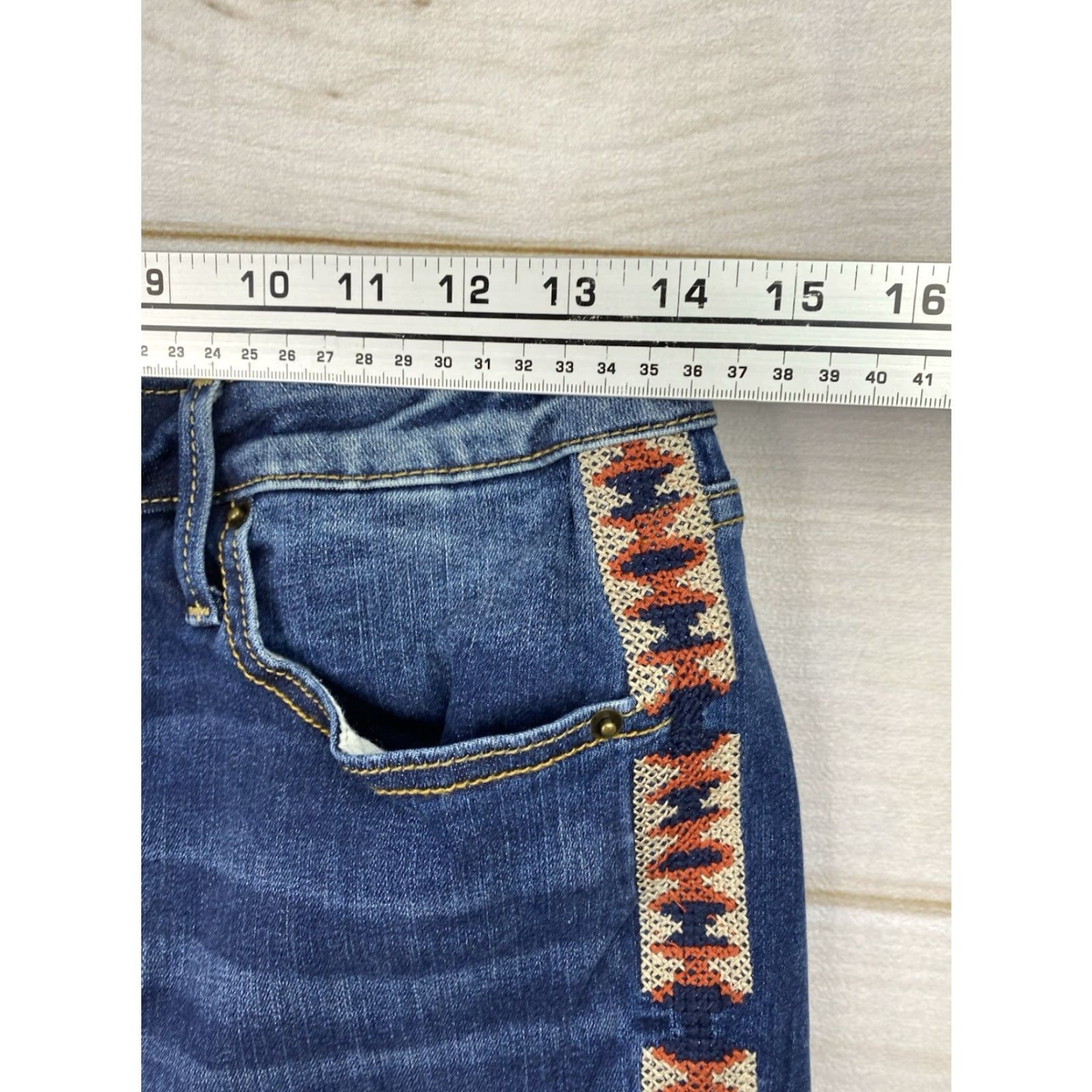 Vintage Driftwood Jackie High Rise Jeans Womens 29 Aztec Embroidered Skinny Stretch Denim Jeans Blue Geometric Bohemian 90s style Womens Size 29" - 4 Thumbnail