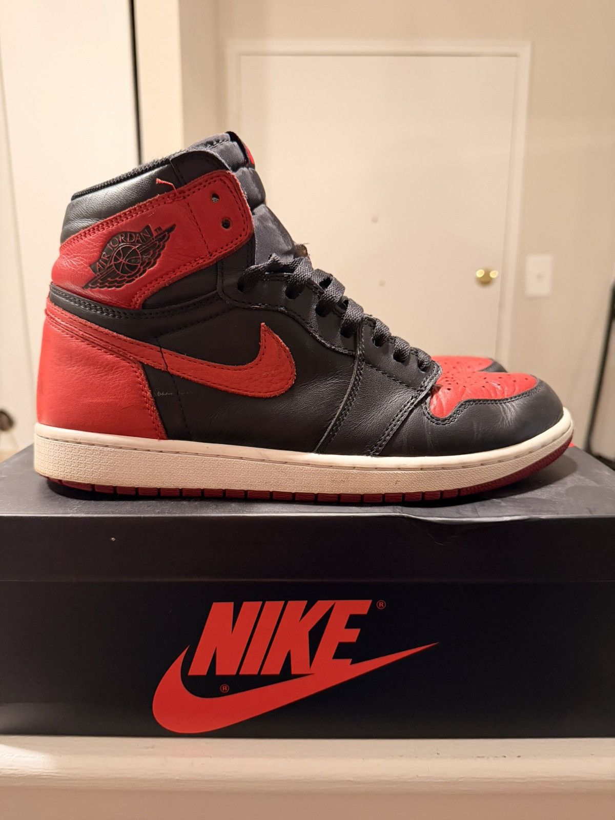 Jordan Brand Jordan 1 Banned 2016 Bred Size US 10 / EU 43 - 4 Thumbnail