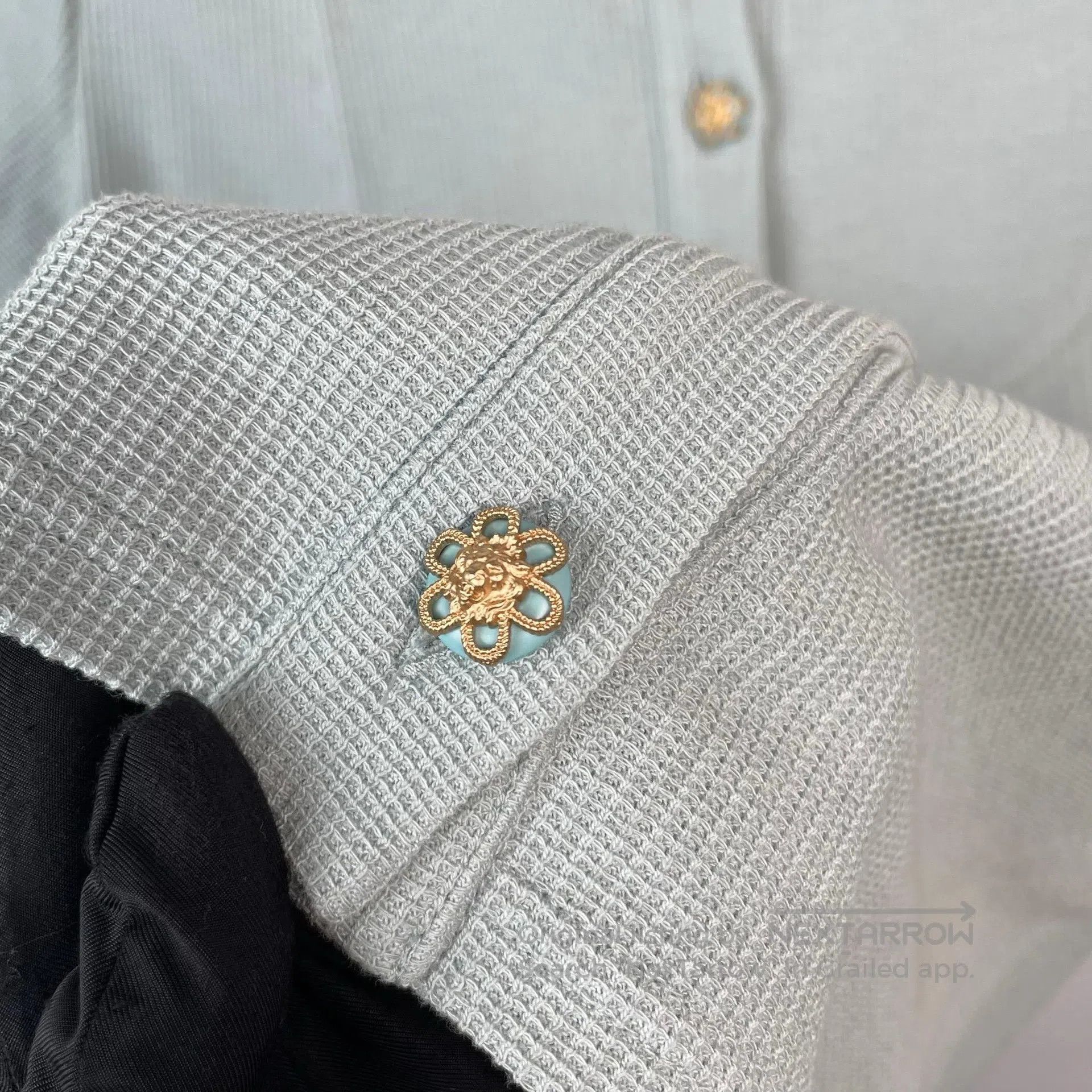 Chanel Chanel Light Blue Single Row Golden Button Waffle Knit Sho Size XS / US 0-2 / IT 36-38 - 4 Thumbnail