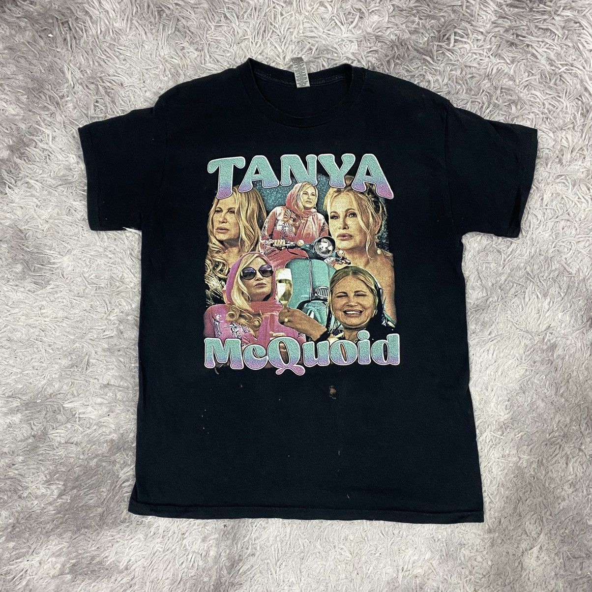 Gildan The white lotus tv series movie character tanya mcquoid Size US M / EU 48-50 / 2 - 1 Thumbnail